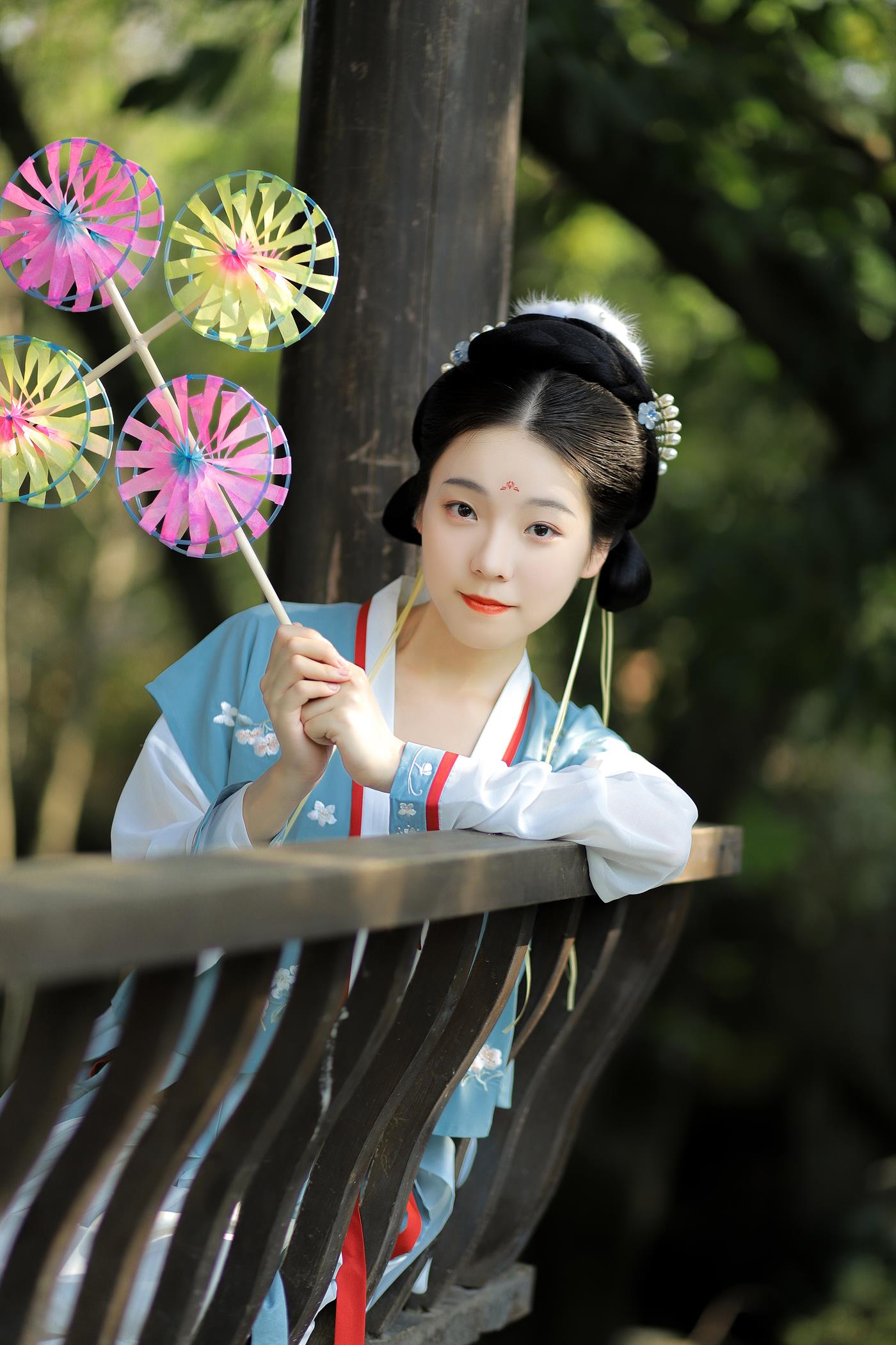 [YITUYU艺图语] 2022.01.22 豆蔻年华 一方伊人yi [22P/210MB]