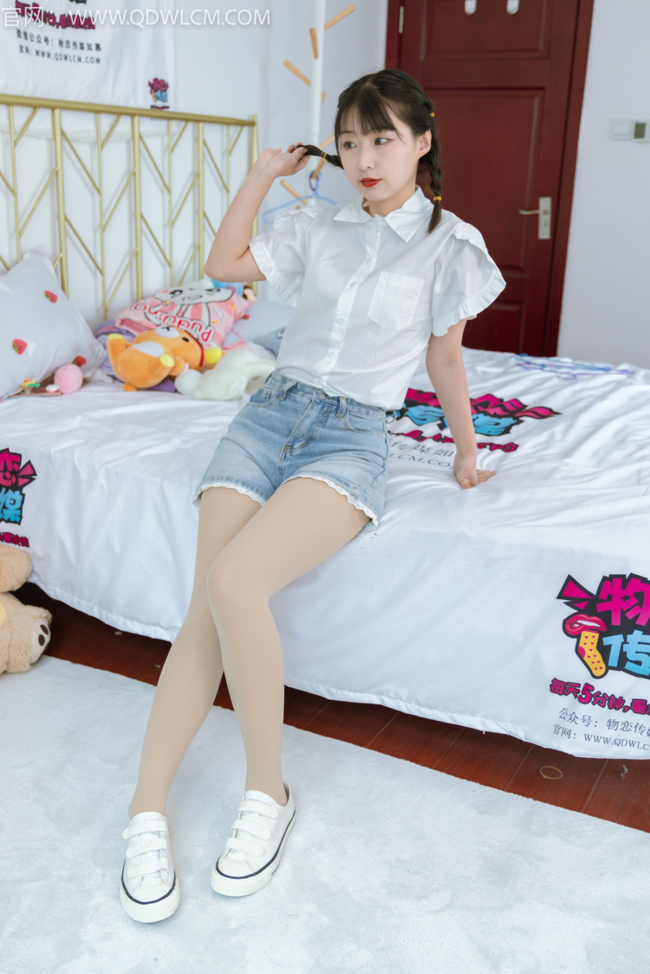 物恋传媒 NO.1370 月心-幻想圆舞曲[140P/1V/3.51GB]