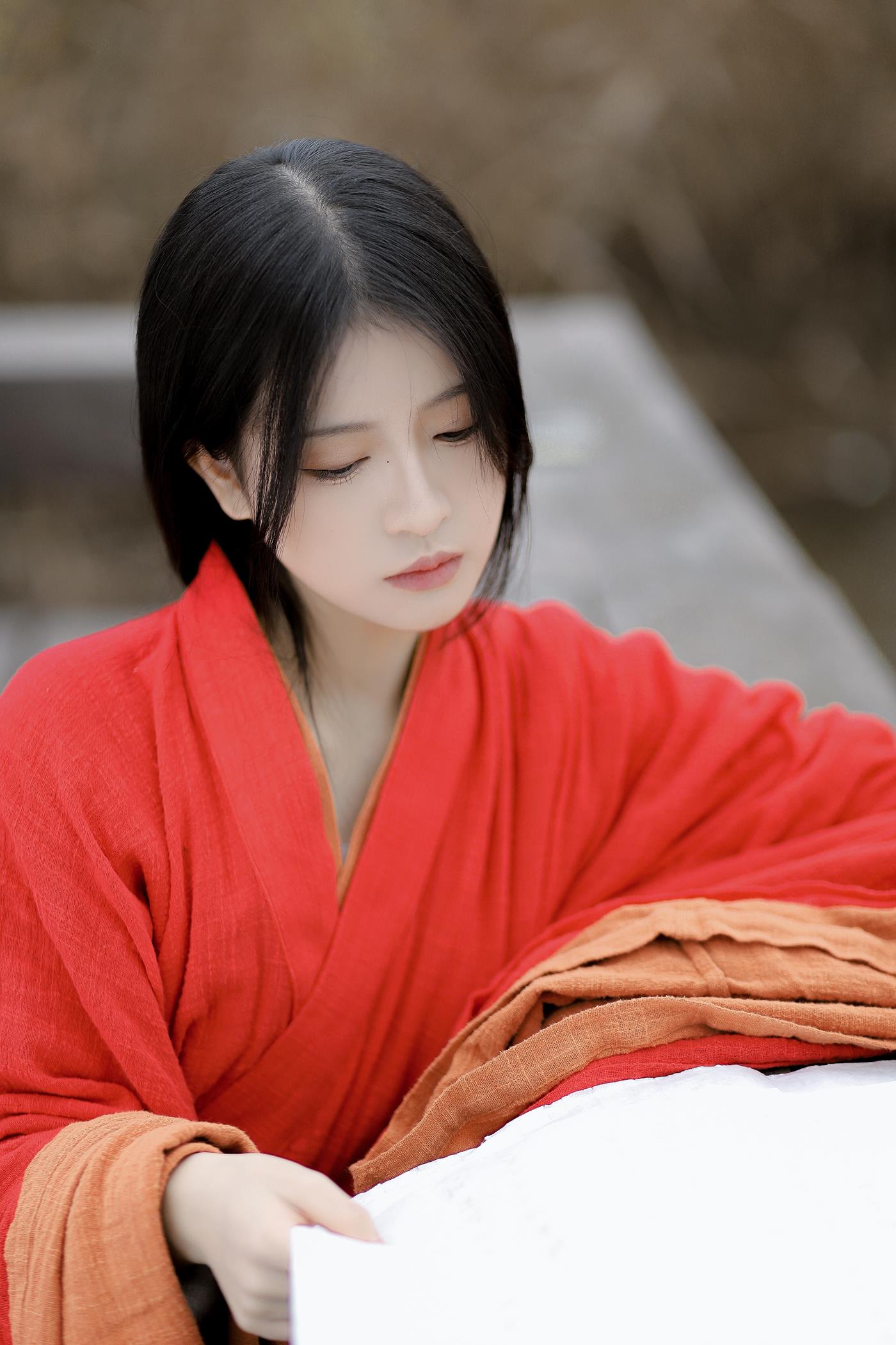 [YITUYU艺图语] 2022.01.10 野有蔓草 柚子 [22P/250MB]