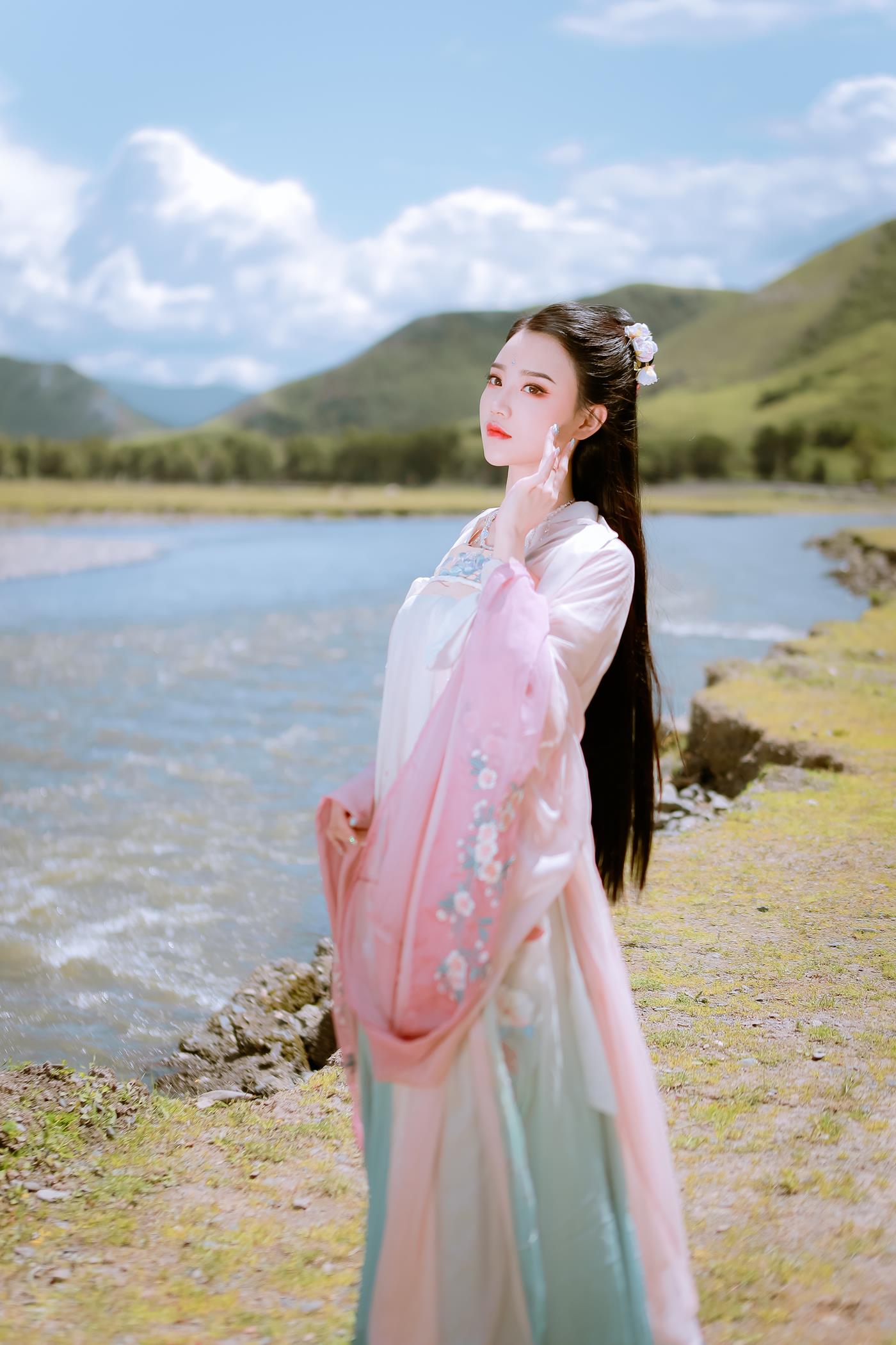 [YITUYU艺图语] 2022.02.03 踏青 婷婷 [22P/243MB]