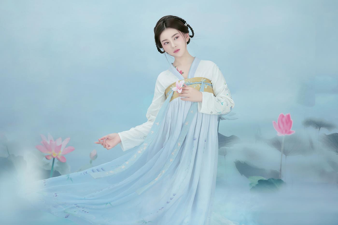 [YITUYU艺图语] 2022.01.10 荷间意 琴宝 [24P/317MB]