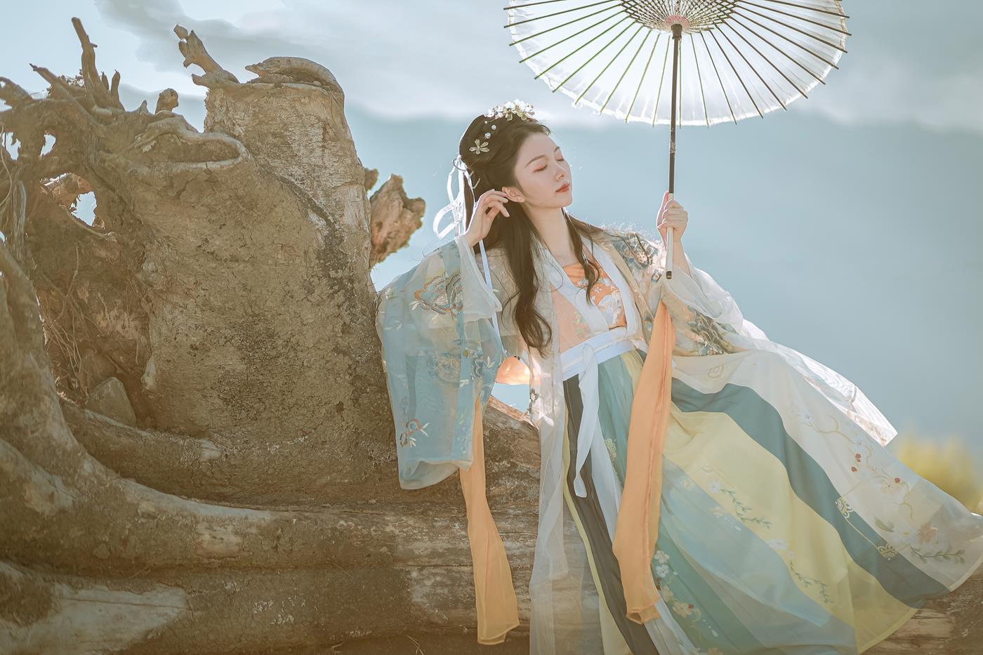 [YITUYU艺图语] 2022.02.05 玉肌伴轻风 阿兰 [24P/74MB]