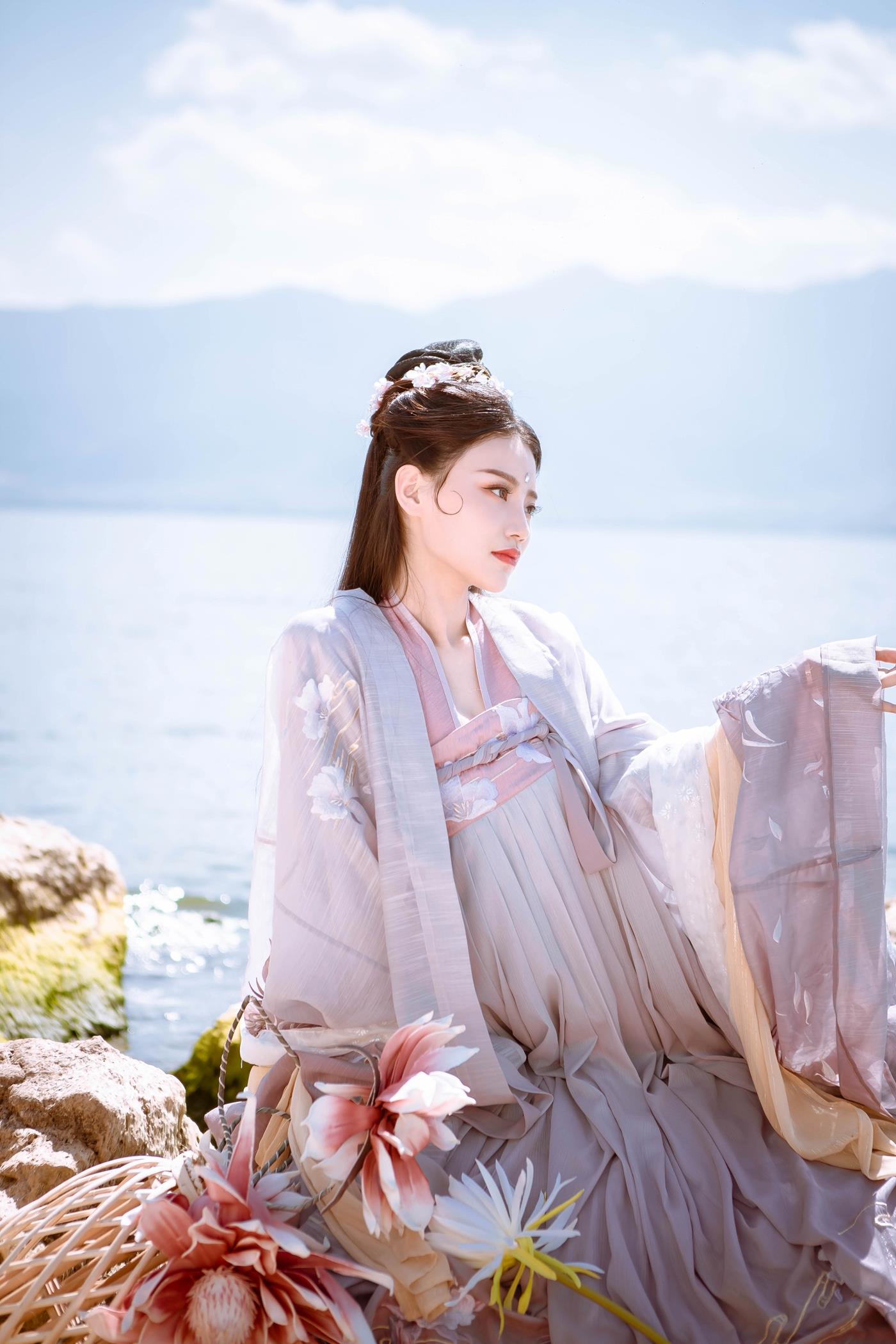 [YITUYU艺图语] 2022.02.06 南国有佳人 婷婷 [25P/53MB]