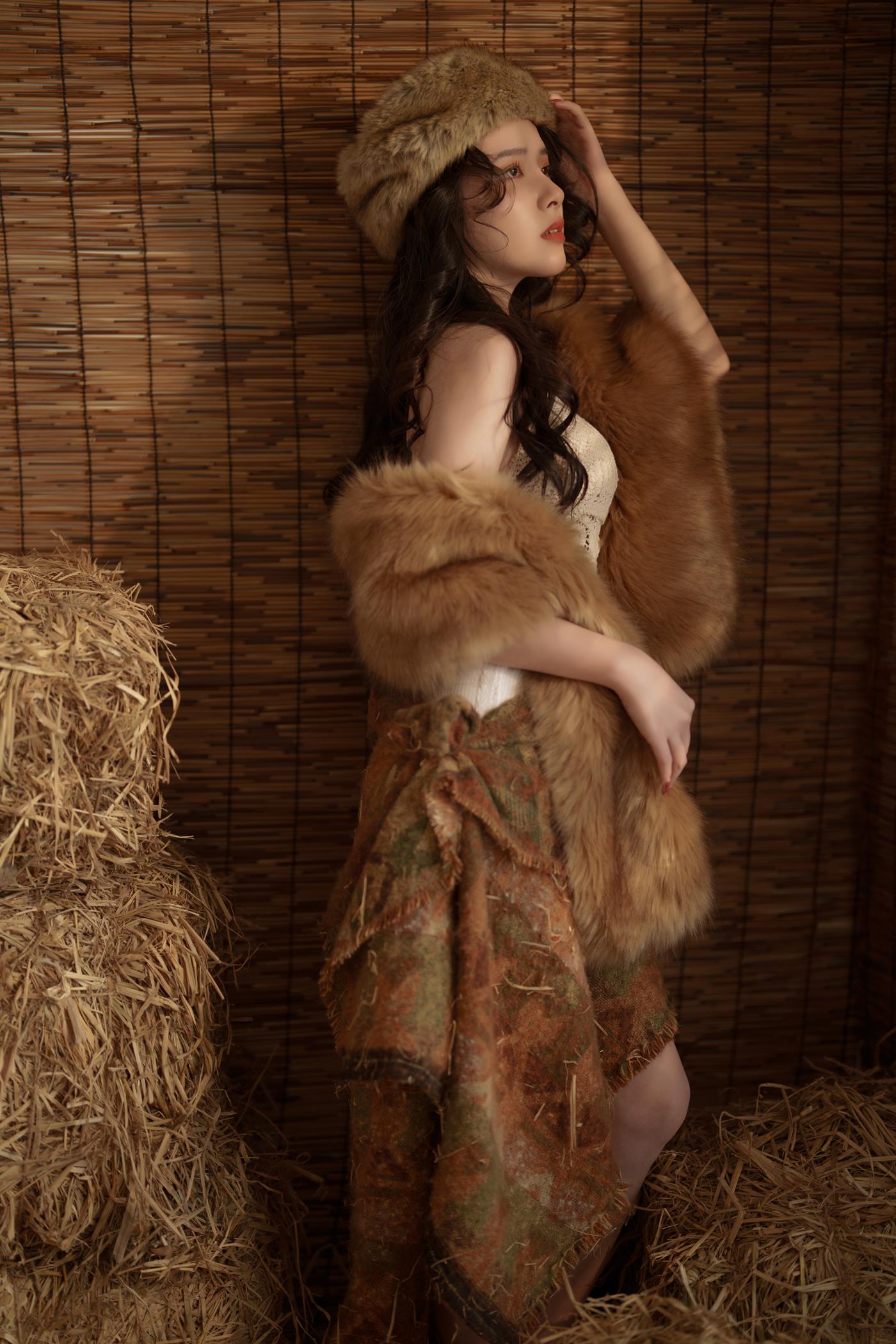 [YITUYU艺图语] 2022.01.30 柴火屋里的暧昧时光 姚妹 [43P/677MB]