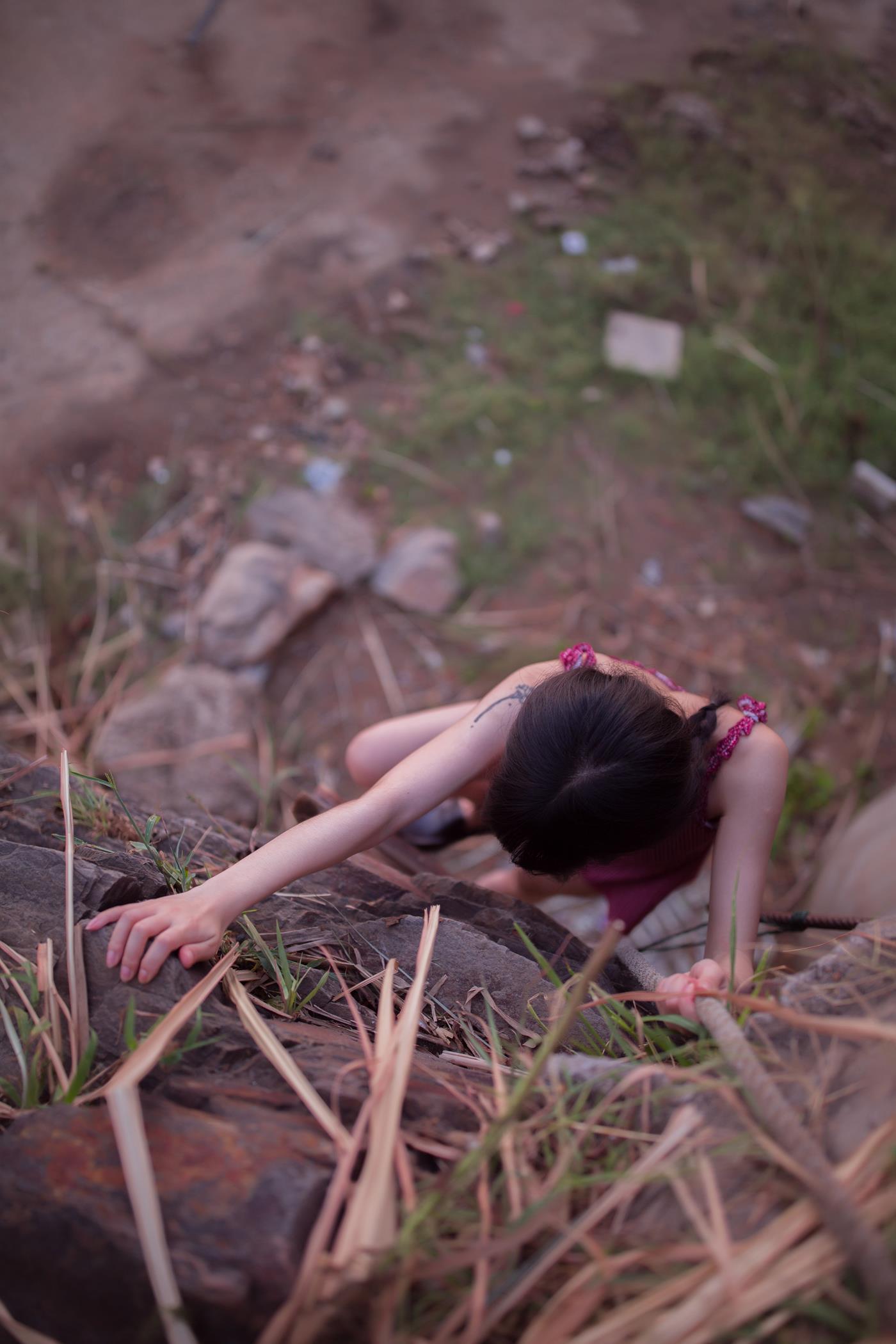 [YITUYU艺图语] 2022.01.28 日落的温柔 虾虾 [51P/274MB]