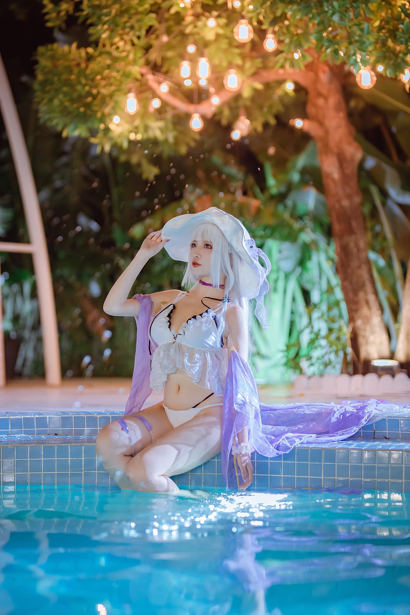 人气Coser二佐Nisa 碧蓝光辉泳装 [39P/290MB]