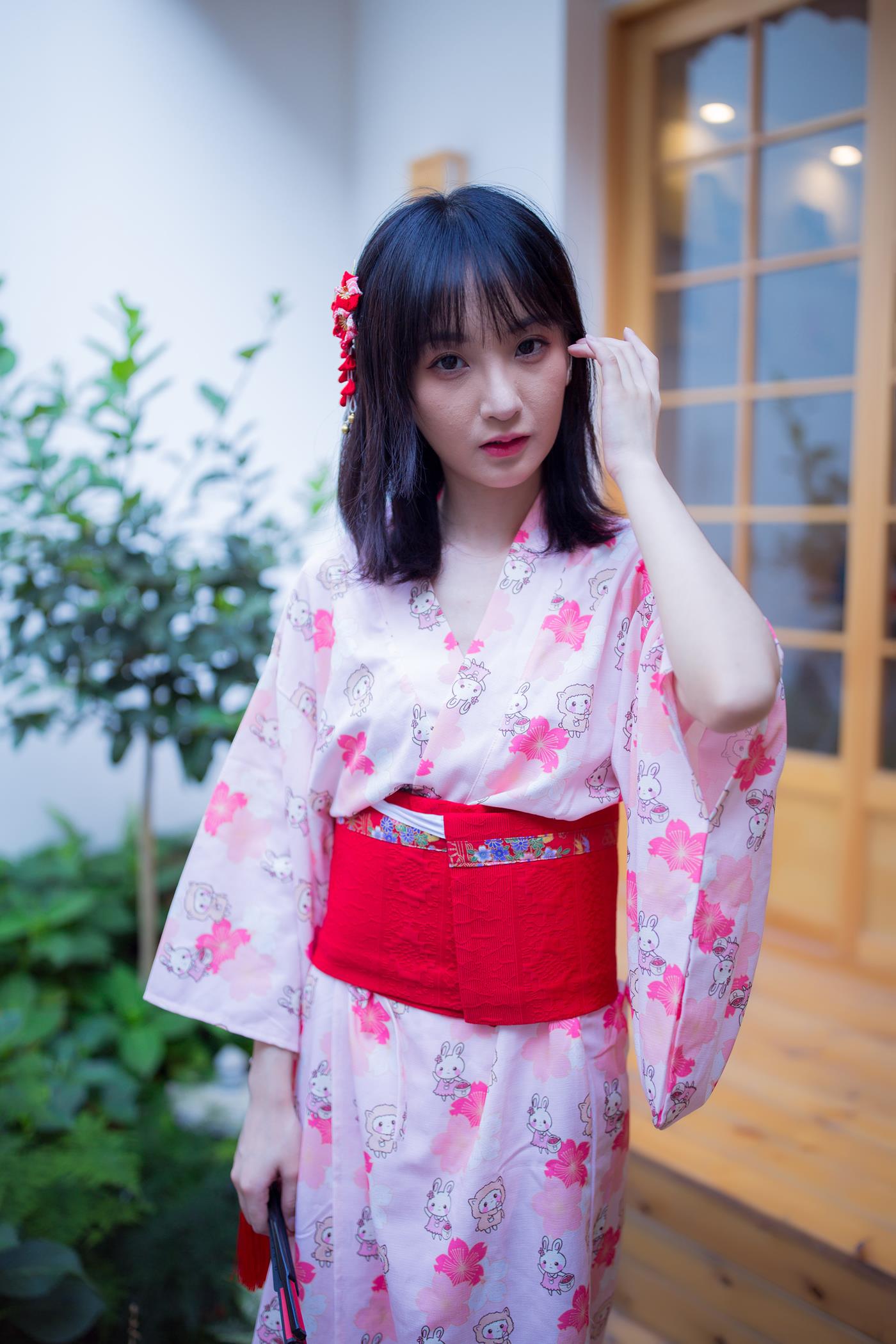 [YITUYU艺图语] 2022.01.21 和风少女 虾虾 [49P/322MB]