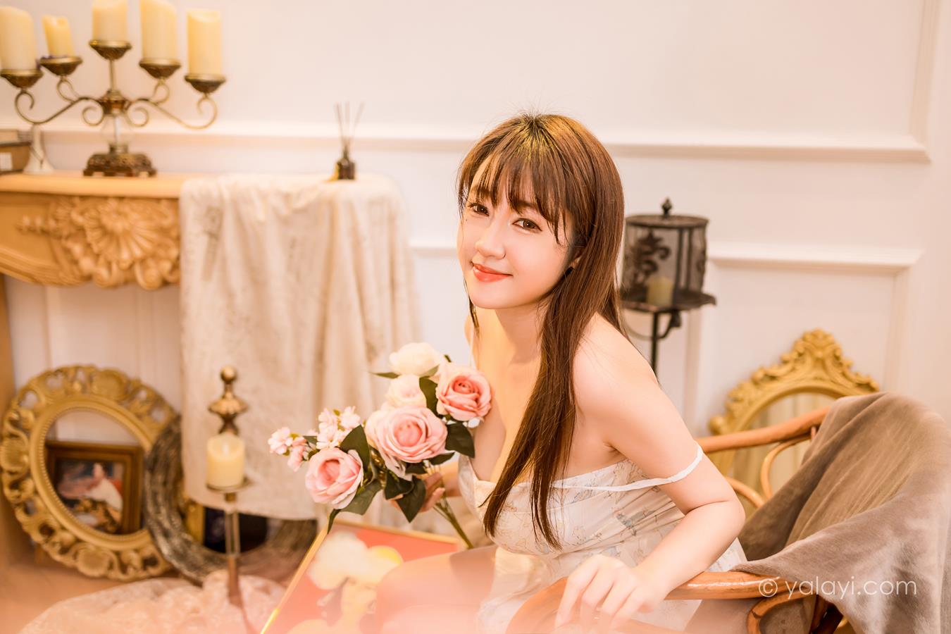 [YALAYI雅拉伊]2022.12.23 NO.992 小小的世界 虞艺[45+1P/512MB]