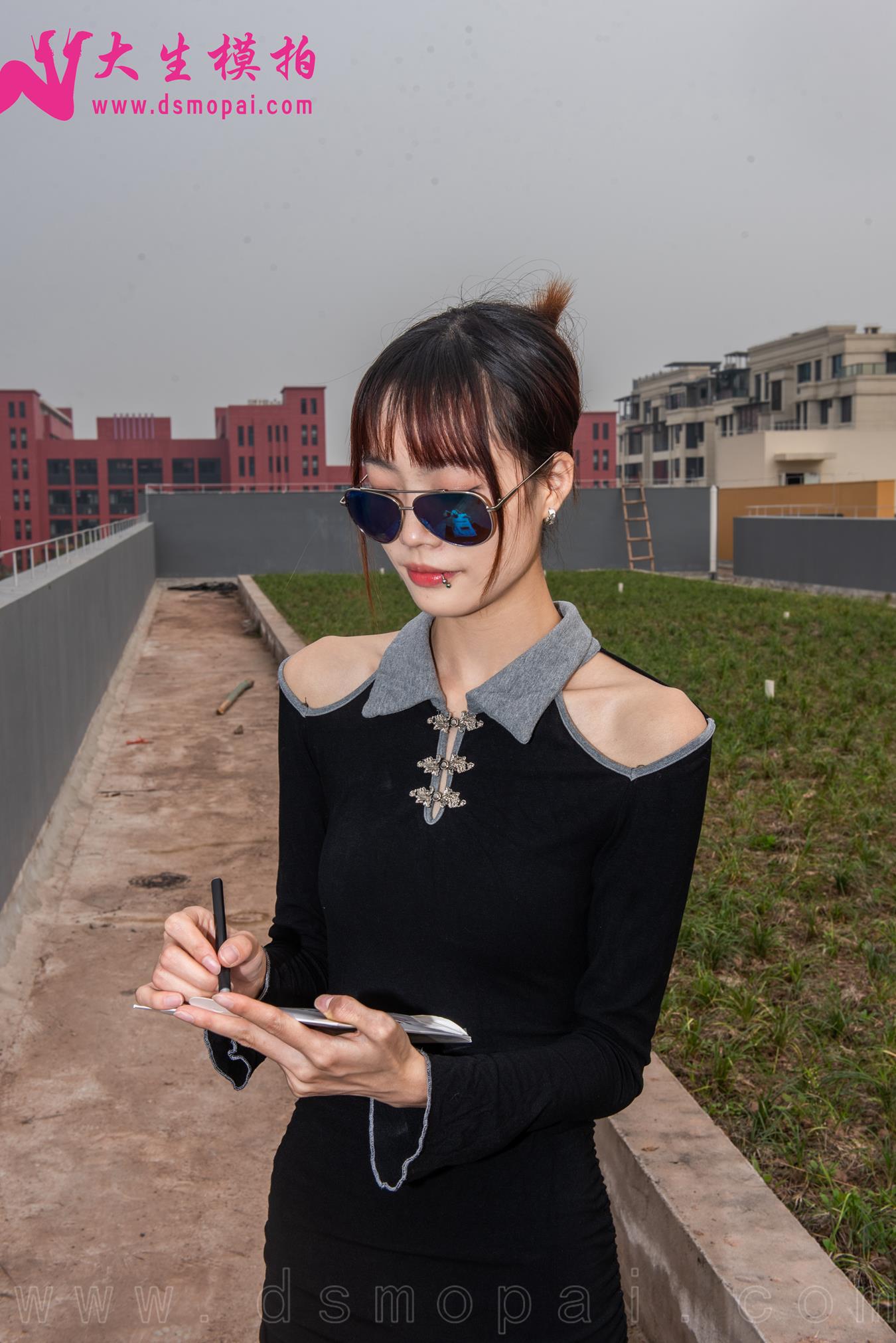 大生模拍 NO.294 花花 黑色系 [49P/335MB]