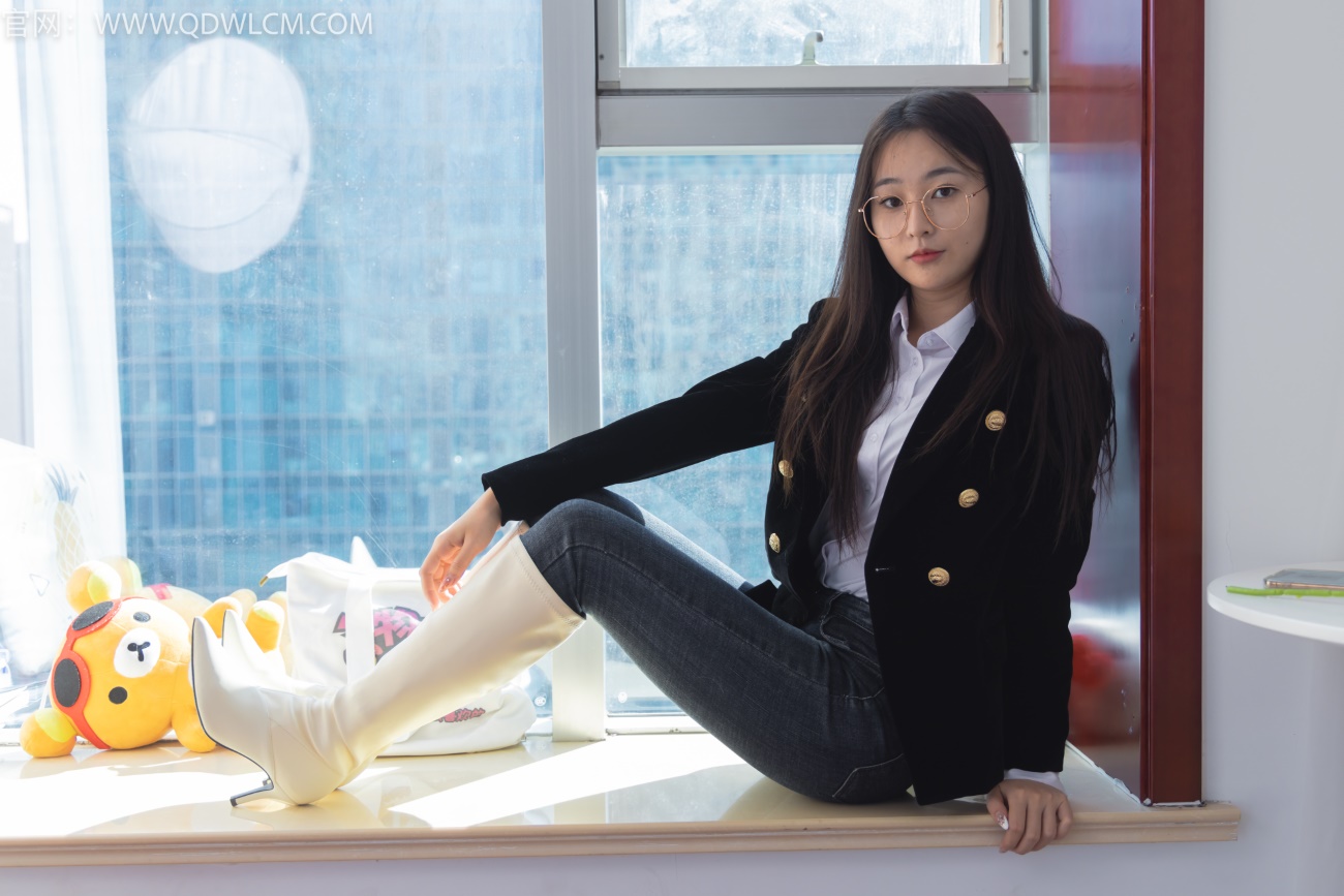 物恋传媒 NO.1358 美兔-梦醒时分[158P/1V/3.24GB]