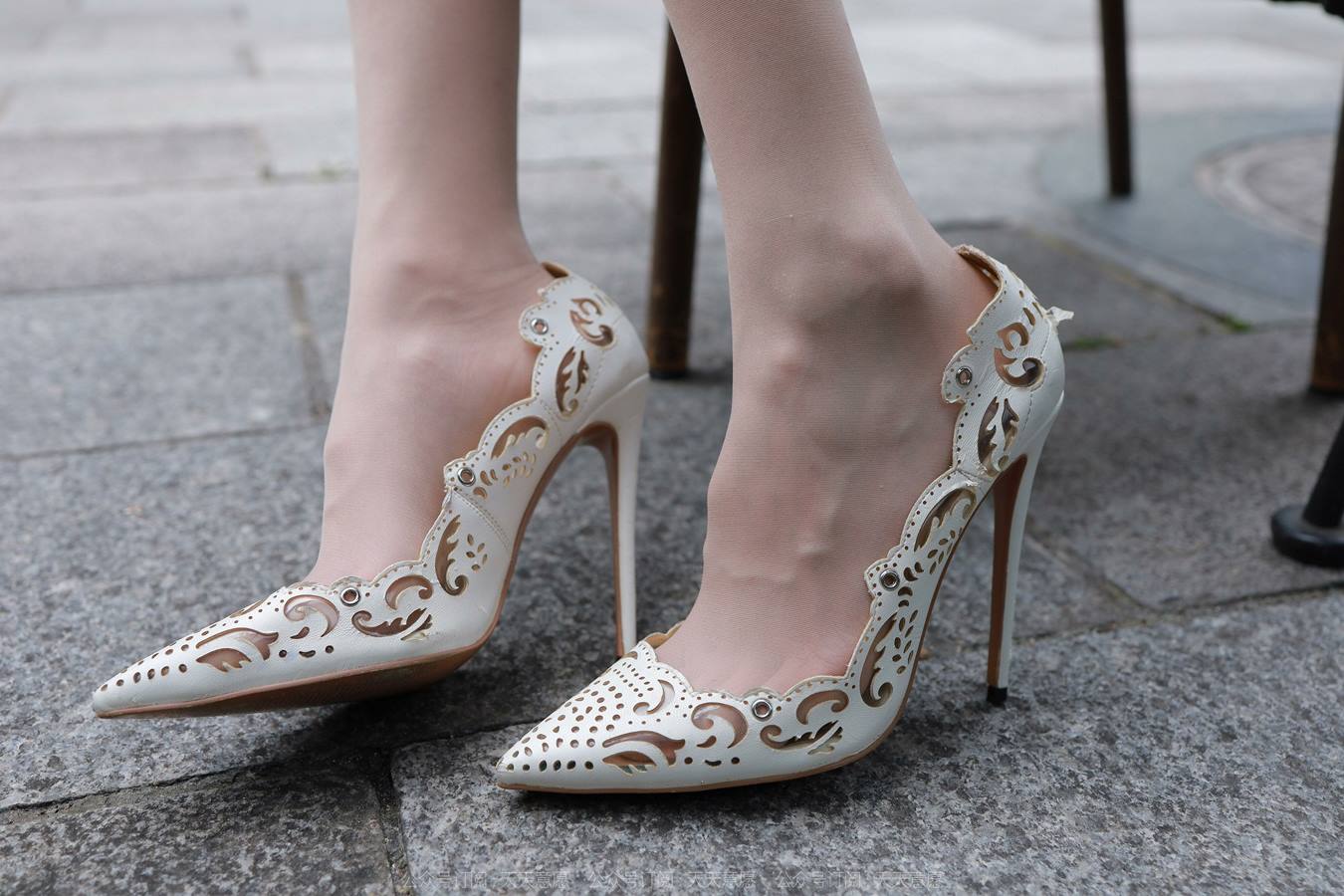 [IESS异思趣向] 2022.07.05 丝享家1138：团团《清新肉丝》[84P/146MB]