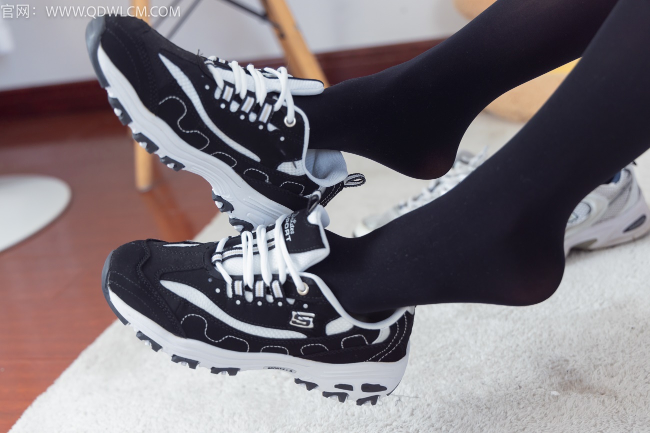 物恋传媒 NO.1390 菜菜-思念春日[151P/1V/3.68GB]