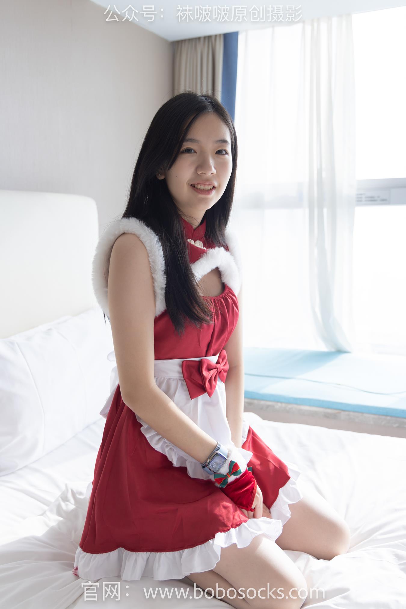 [BoBoSocks袜啵啵]NO.153 小甜豆-华伦天奴高跟鞋、油亮肉丝、油亮白丝、圣诞服[140P/1V/5.90GB]