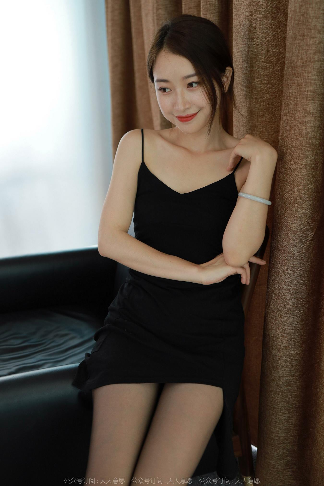 [IESS异思趣向] 2022.07.07 丝享家1140：小婕《嘿丝》[90P/167MB]