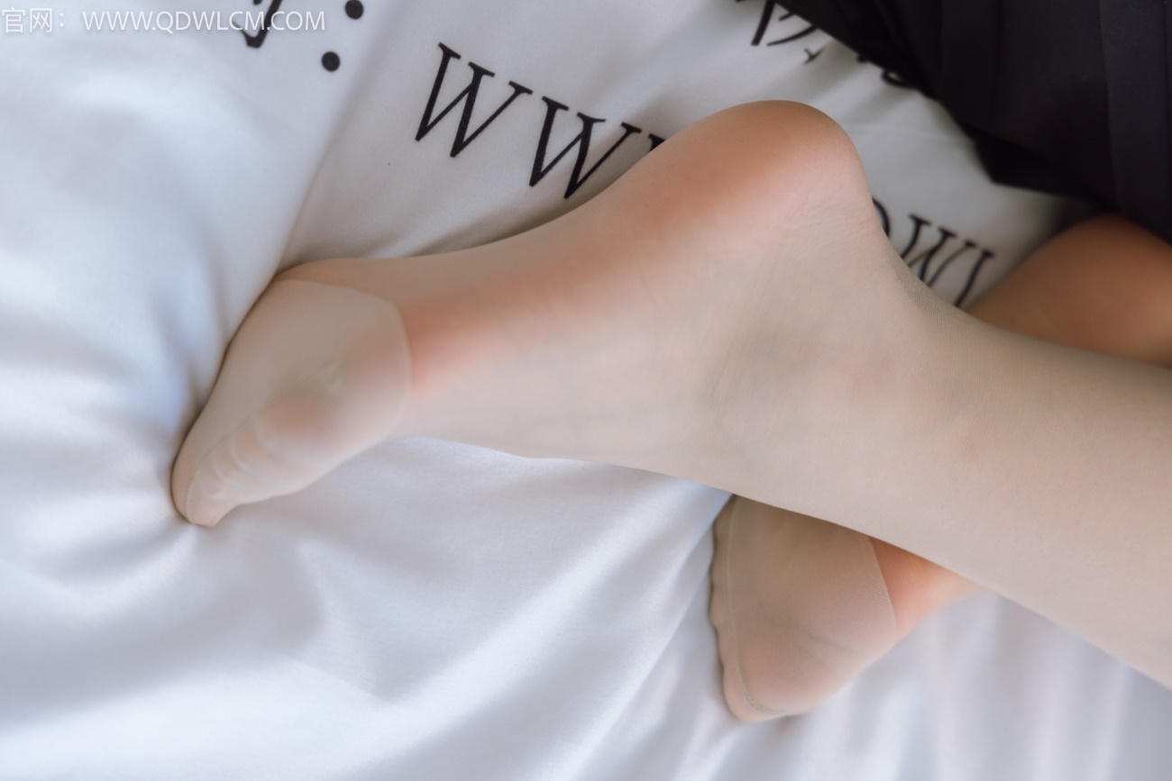 物恋传媒 NO.1349 姜姜-爱你一万年[150P/1V/3.72GB]