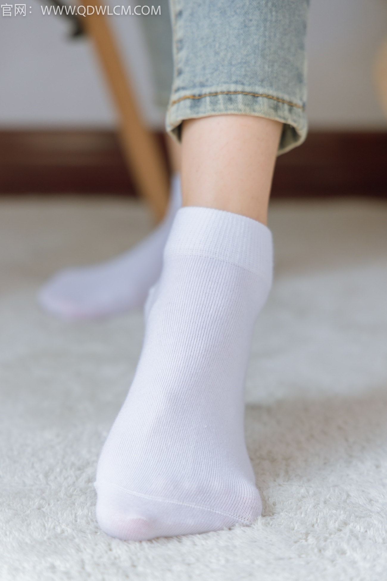 物恋传媒 NO.1393 然然-遗失的美好[150P/1V/3.68GB]