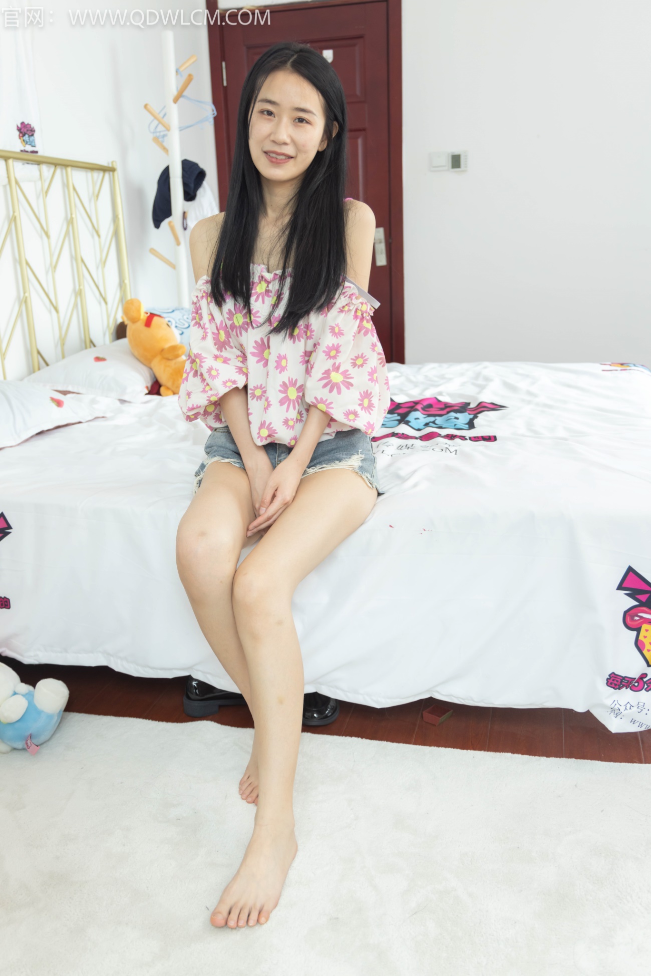 物恋传媒 NO.1368 菜菜-漫步云端的人[170P/1V/1.89GB]