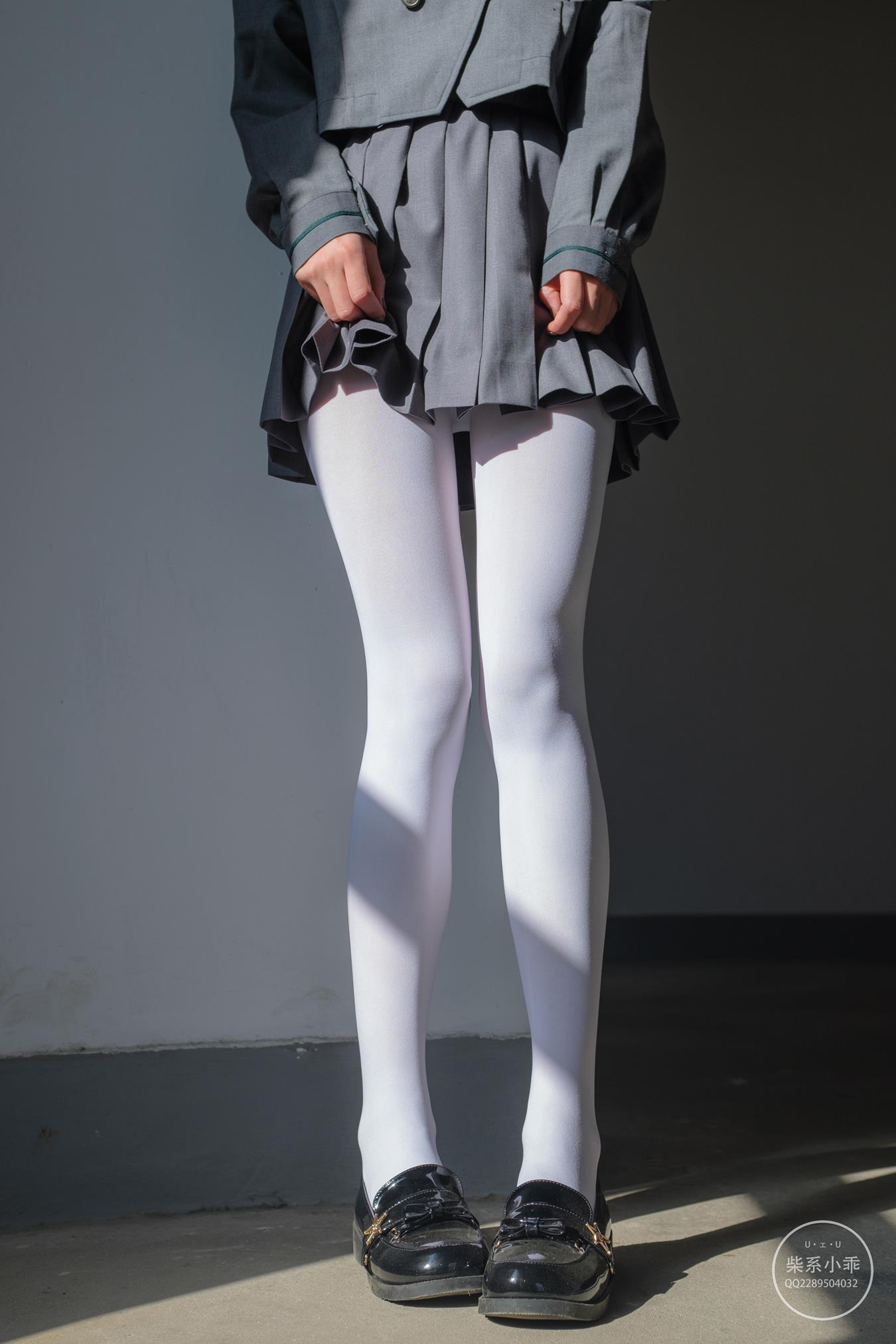 稚乖画册 夜夜 教室 [63P/1V/594MB]