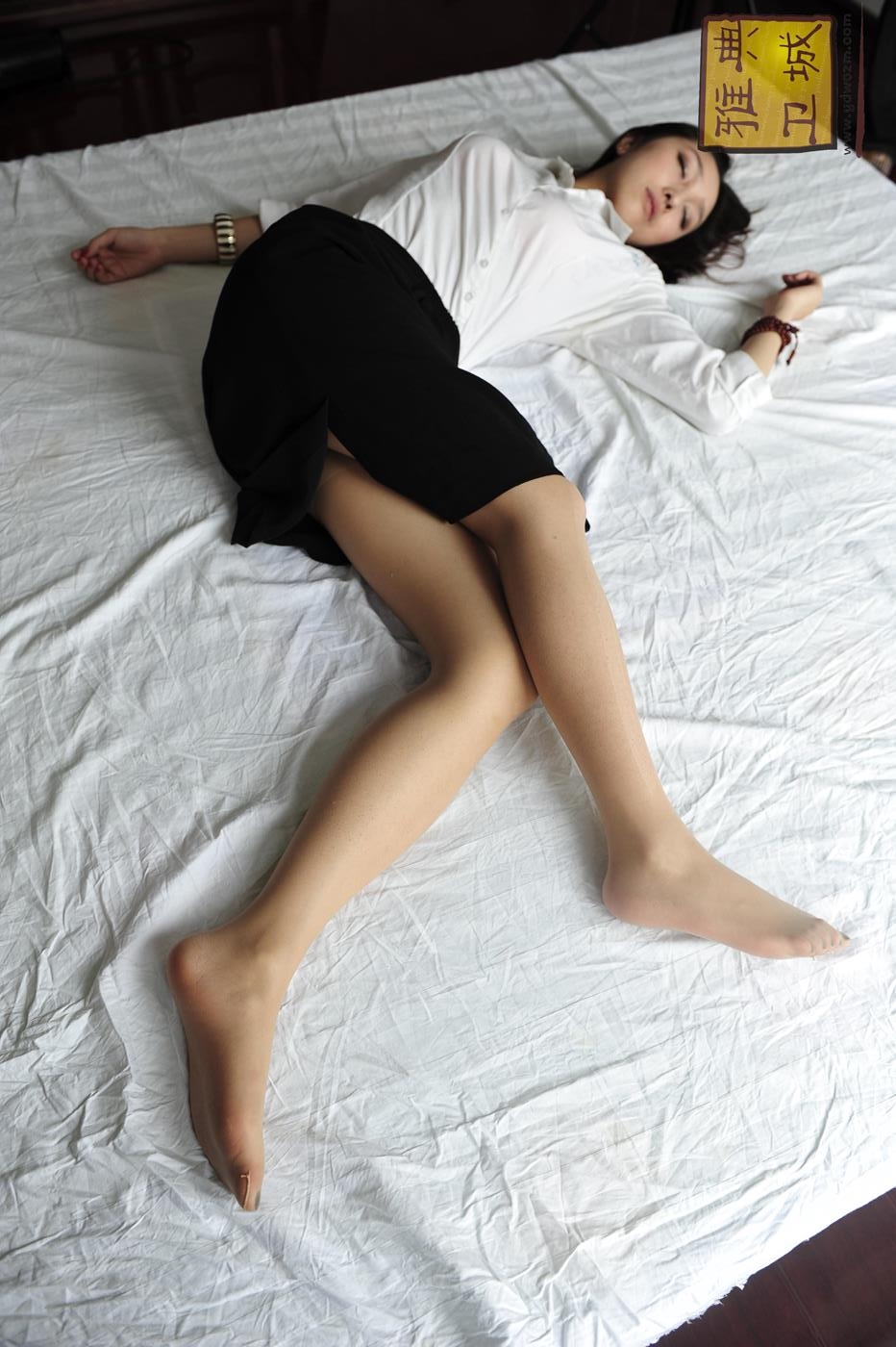 雅典卫城 040 一代倾城逐浪花，吴宫空忆儿家。效颦莫笑东邻女，头白溪边尚浣纱。 [794P/721M]