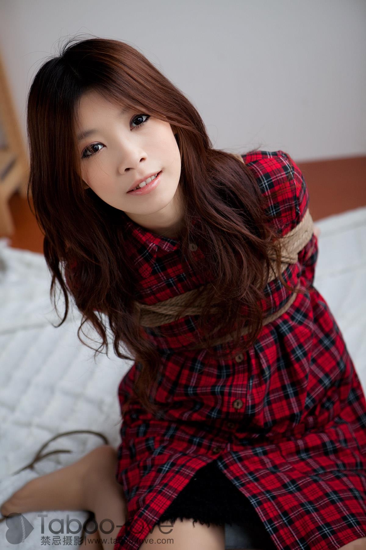 [禁忌摄影]Taboo-love NO.038 洋洋红色格仔[29P/12.4MB]