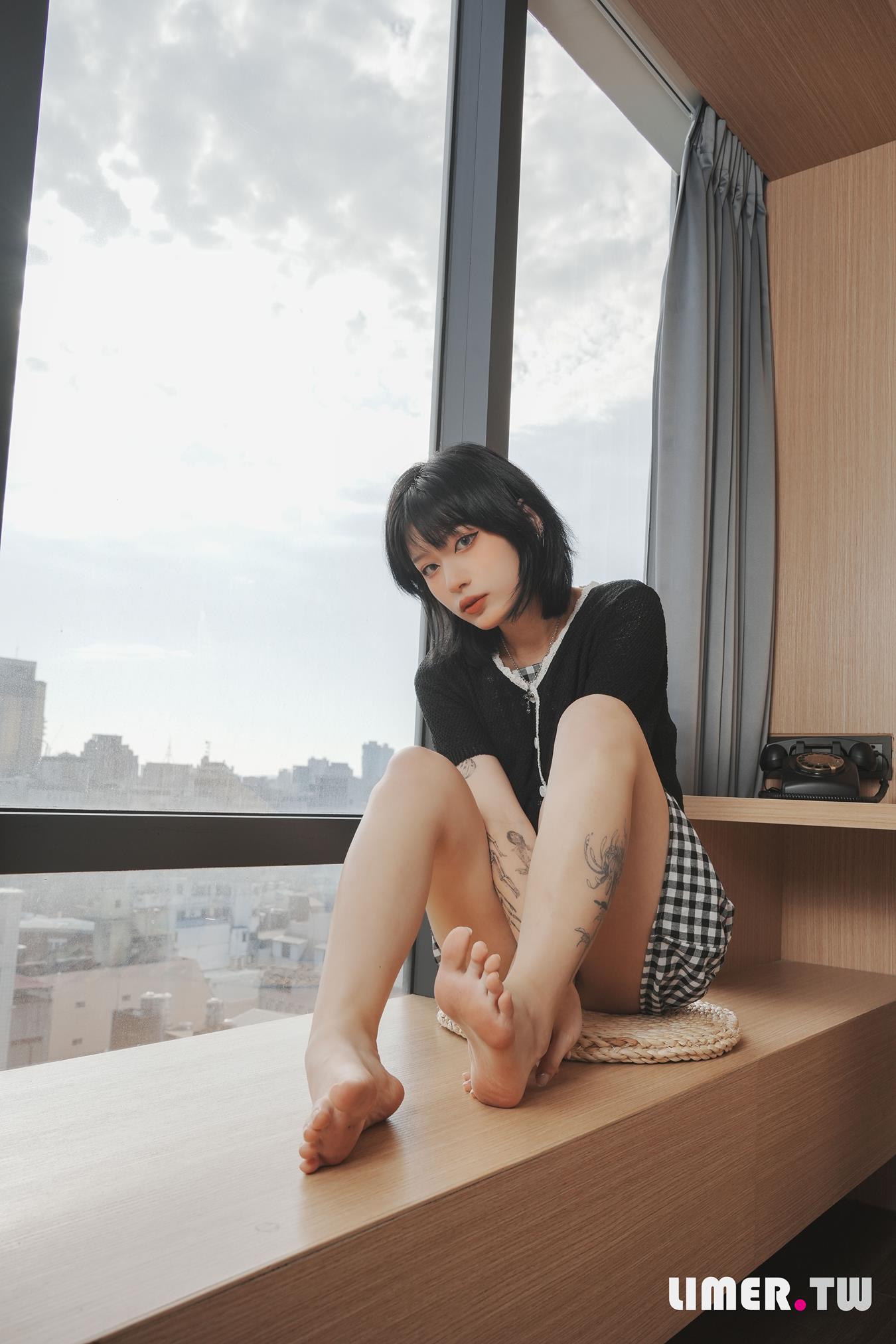 Limerence原创 NO.027 Yuni午后时光 白浓乳液足疗[142P/1V/2.55GB]