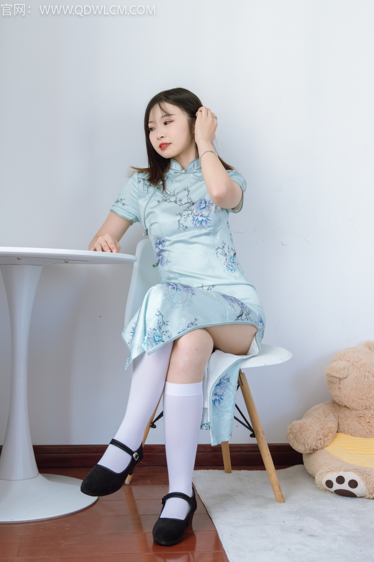 物恋传媒 NO.1414 挽挽-去年夏天[200P/1V/5.20GB]