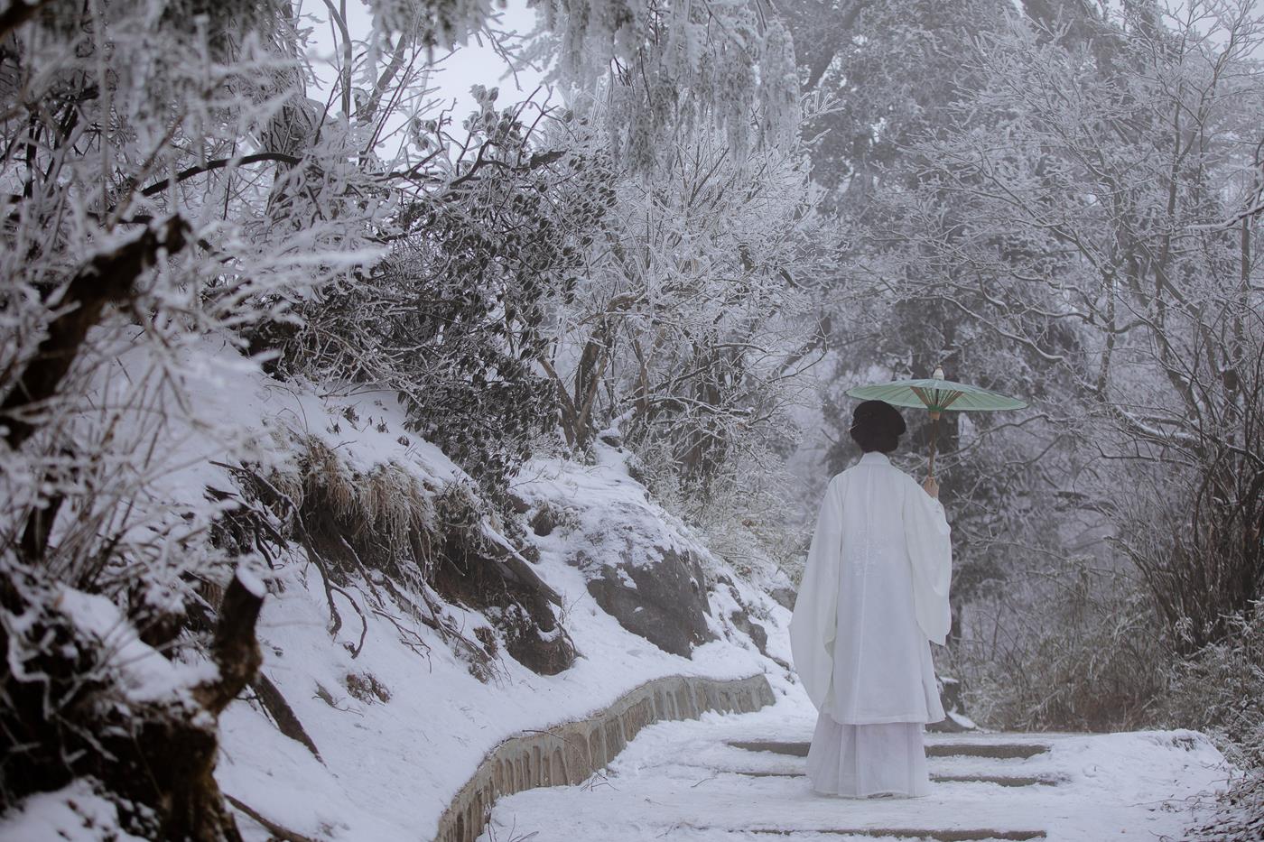 [YITUYU艺图语] 2022.03.04 相思 二鱼阿 [24P/410MB]