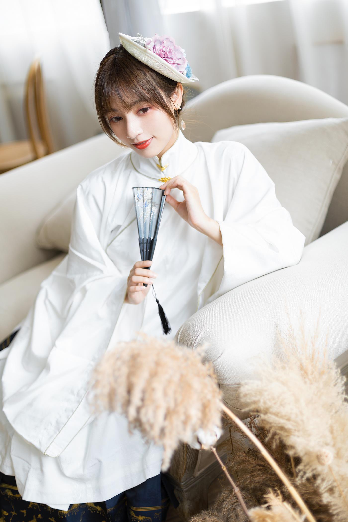 [YITUYU艺图语] 2022.02.27 人间的第一口糖 konnni7waa [24P/477MB]