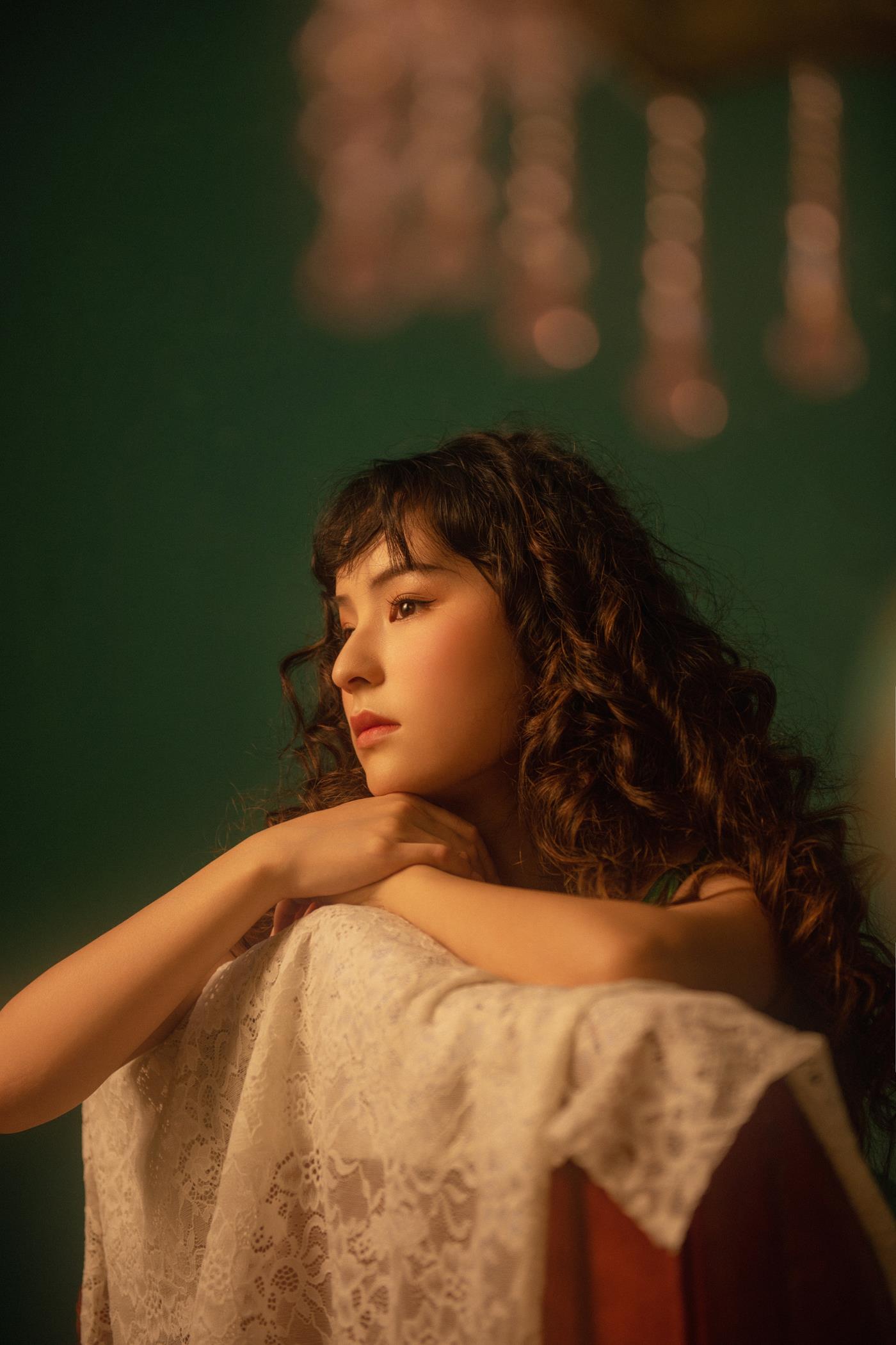 [YITUYU艺图语] 2022.02.17 时代芳华 曼曼 [20P/129MB]