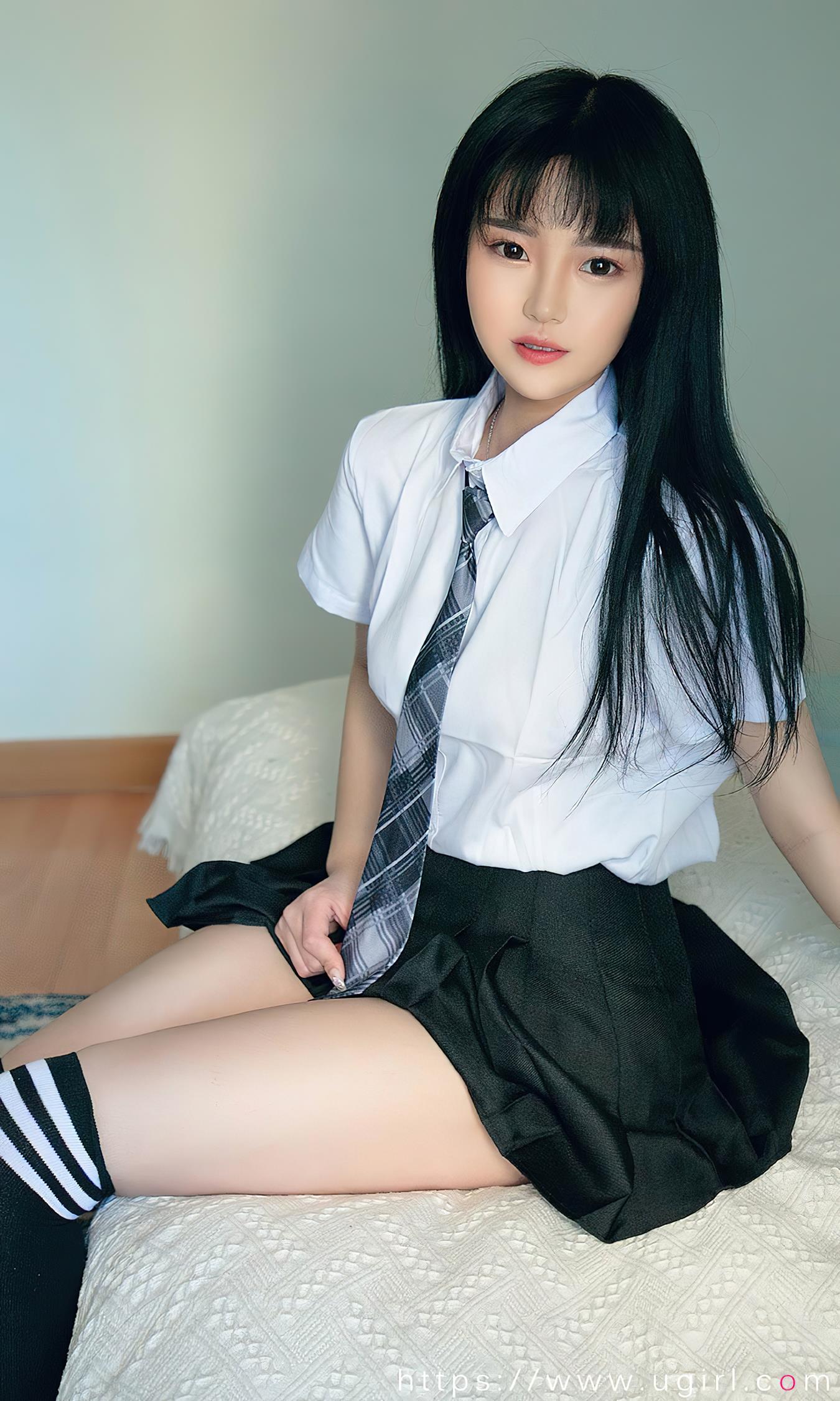 [爱尤物]2023 NO.2487 新年顺意 桃子[35P/75MB]