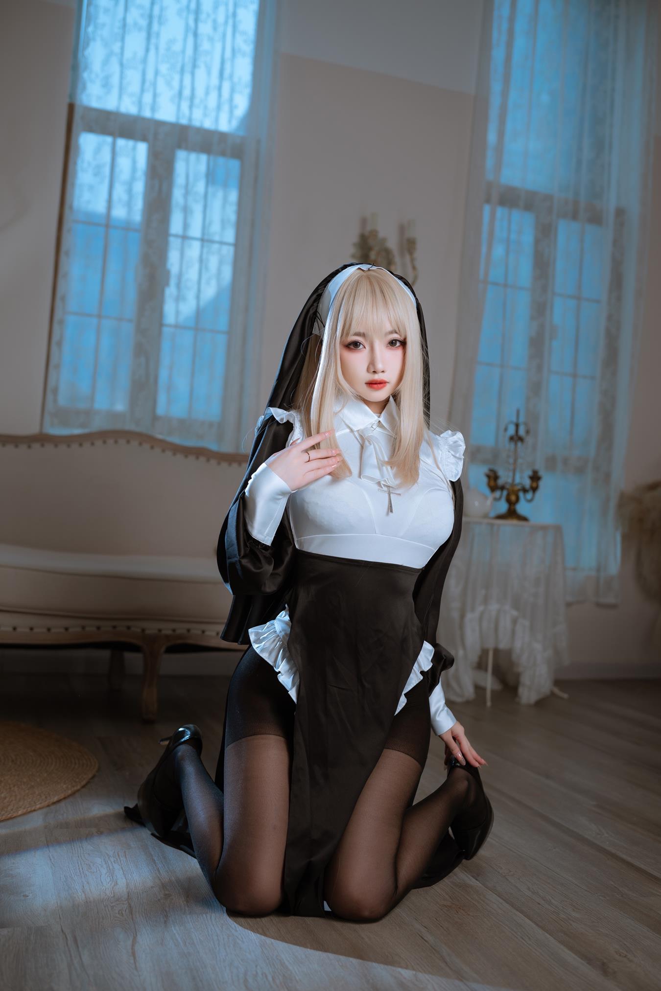 鬼畜瑶在不在w - 修女[47P/100MB]