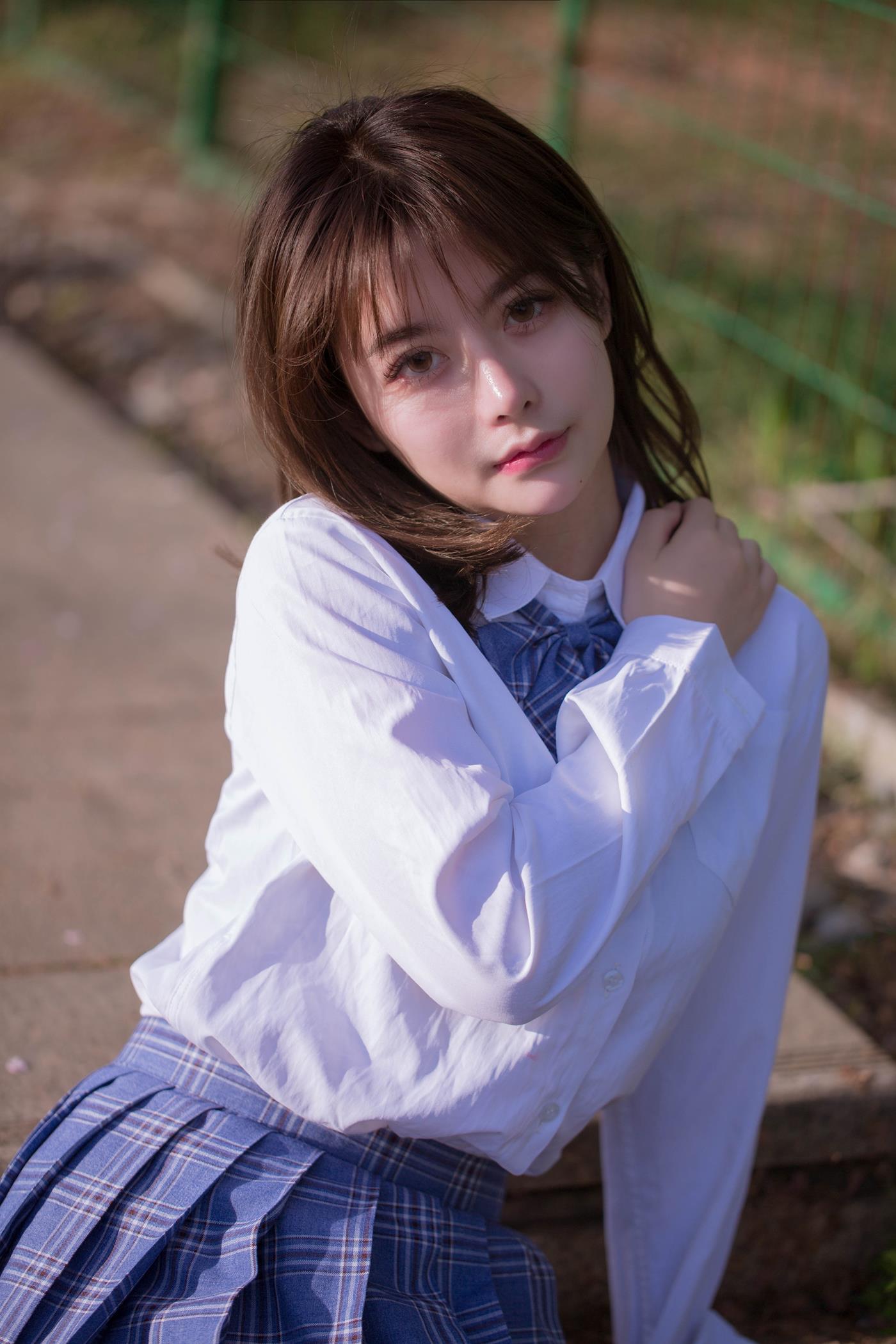 [YITUYU艺图语] 2022.02.23 JK写真集 青山情山 [36P/79MB]