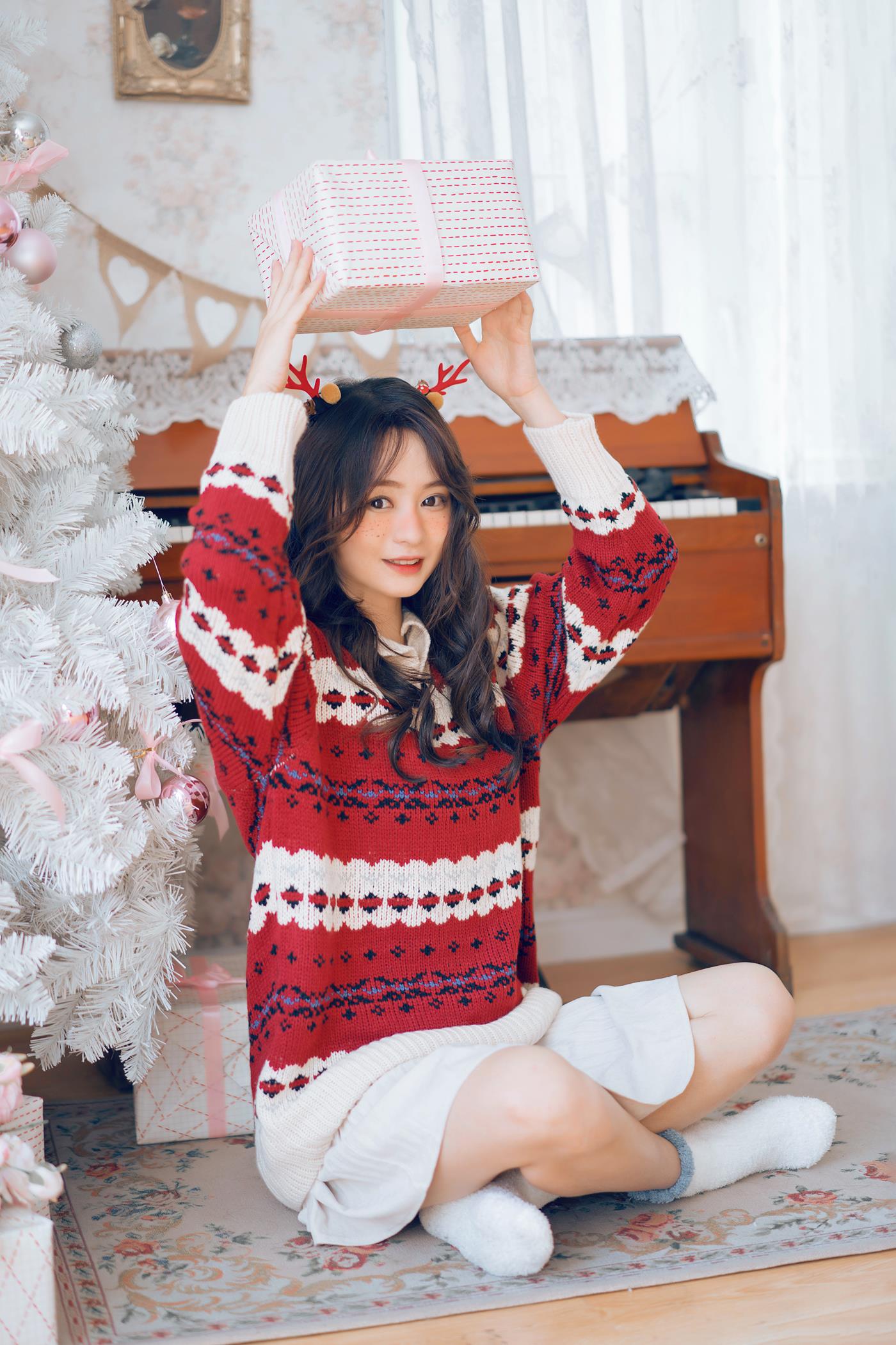 [YITUYU艺图语] 2022.02.13 心田花房 乐丝 [24P/304MB]