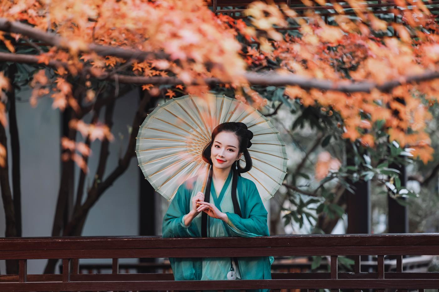 [YITUYU艺图语] 2022.03.01 清平误 鹿呦 [28P/333MB]