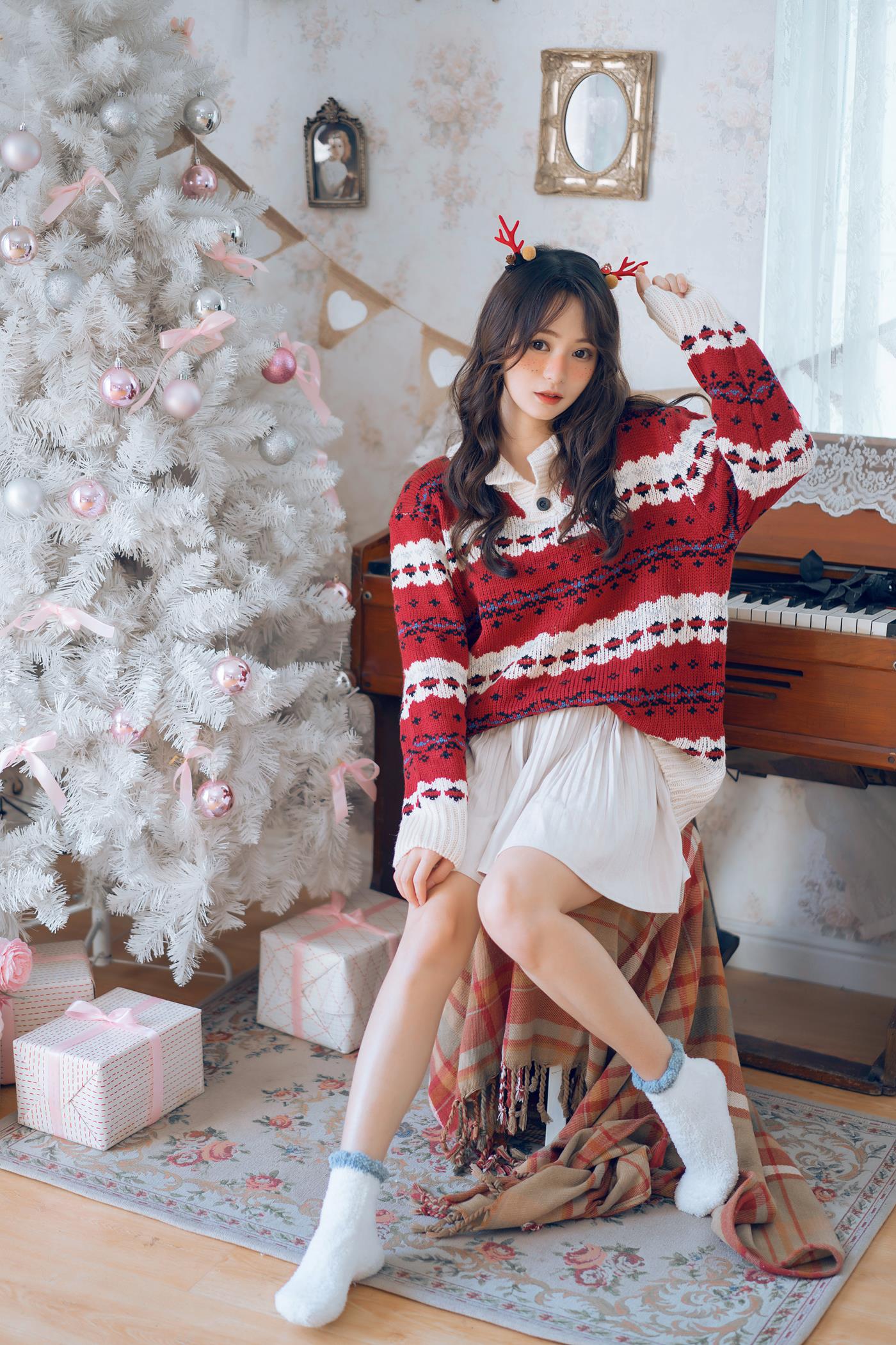 [YITUYU艺图语] 2022.02.13 心田花房 乐丝 [24P/304MB]