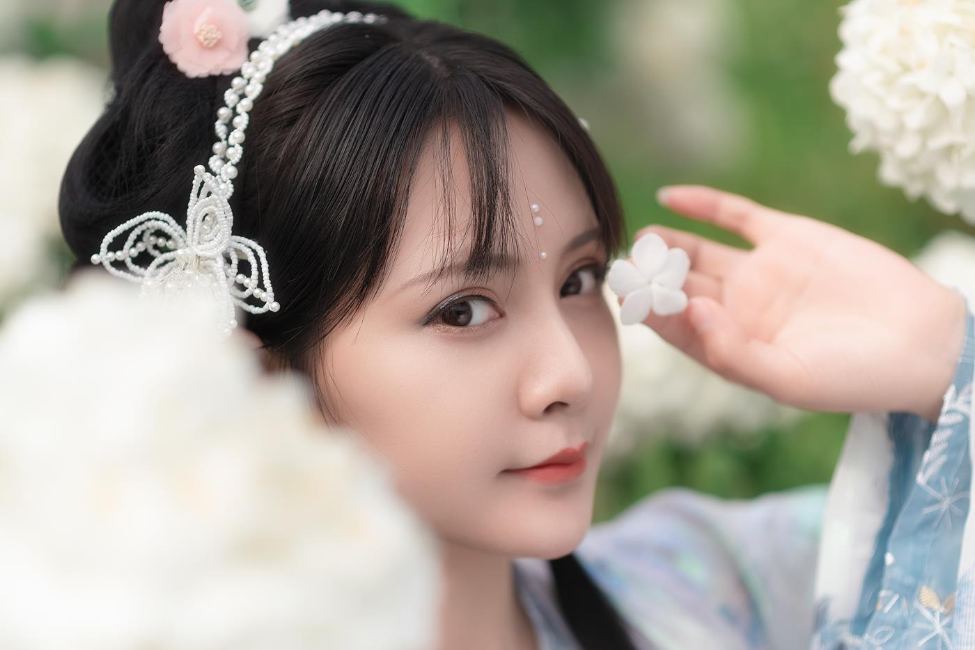 [YITUYU艺图语] 2022.03.02 春日酒 秋山AkI [23P/480MB]