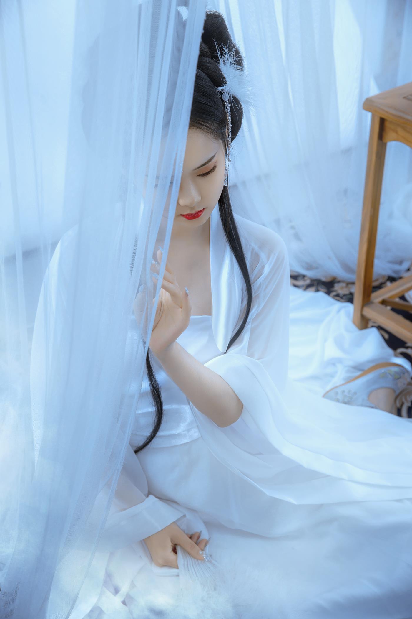 [YITUYU艺图语] 2022.03.05 青狐 欣宝 [22P/245MB]