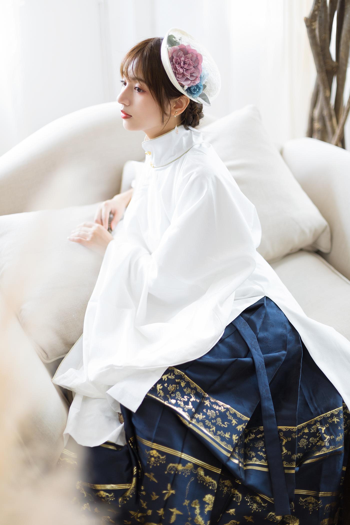 [YITUYU艺图语] 2022.02.27 人间的第一口糖 konnni7waa [24P/477MB]