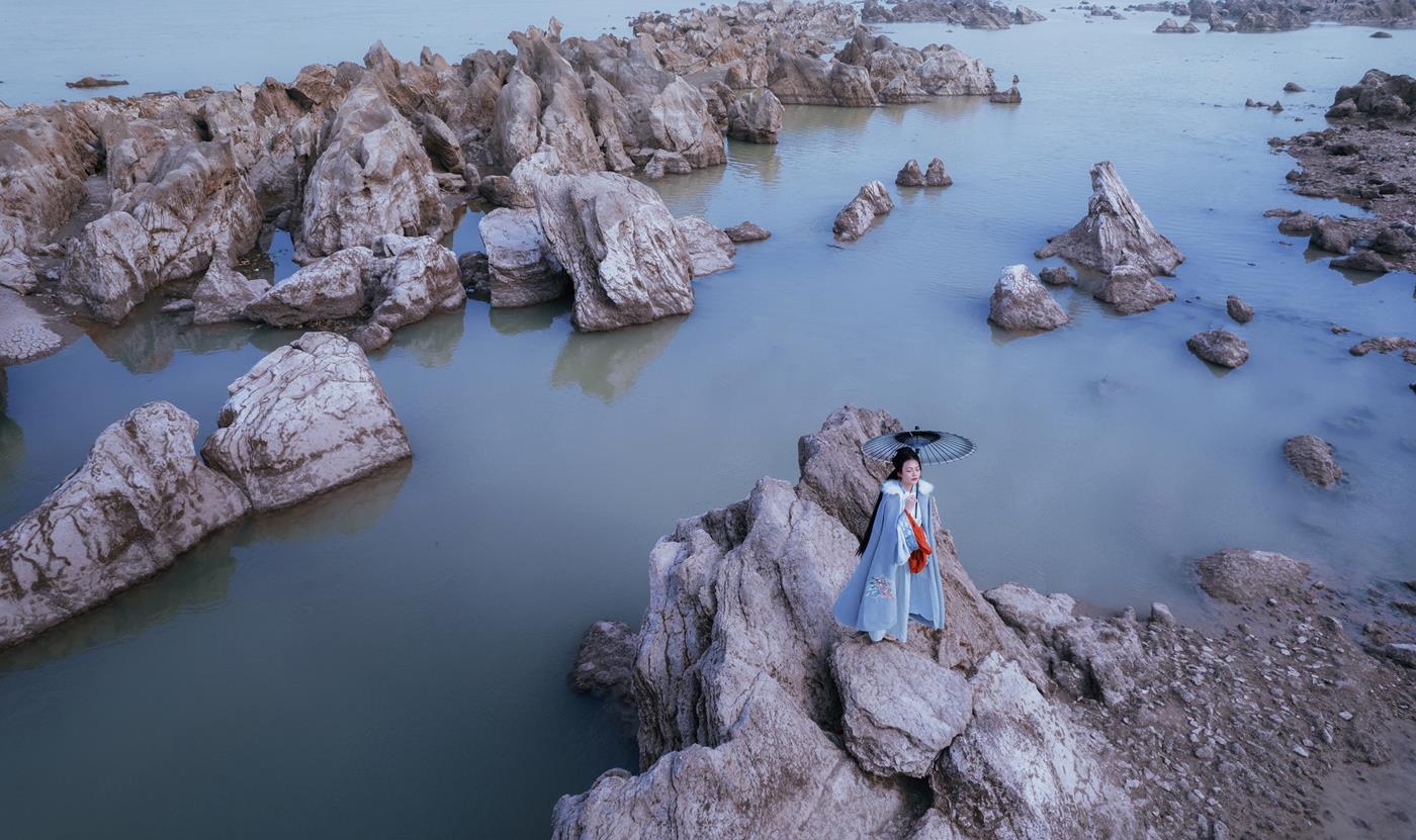 [YITUYU艺图语] 2022.03.04 远望 椰子 [24P/269MB]