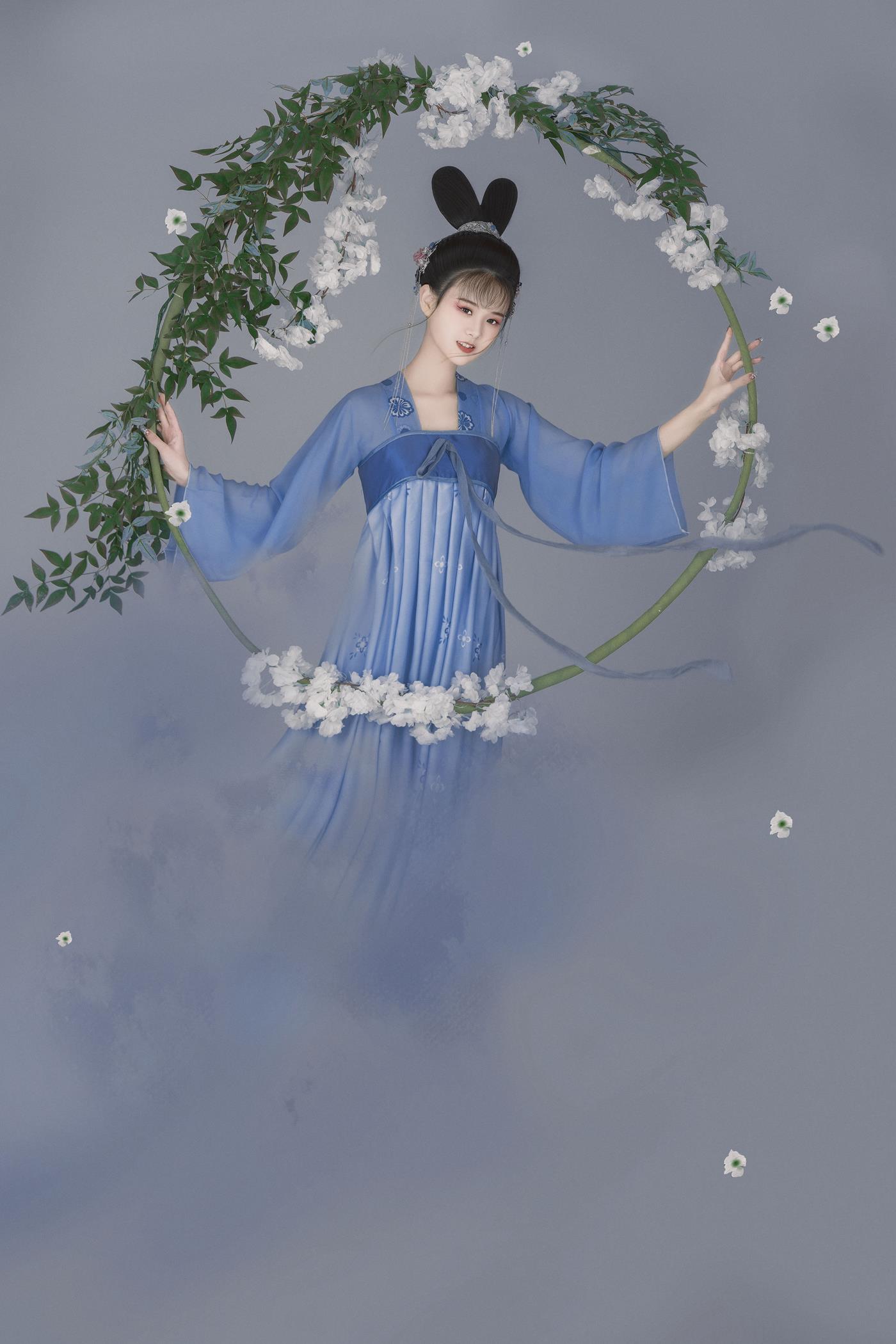 [YITUYU艺图语] 2022.02.28 缕青丝 欣宝 [22P/422MB]