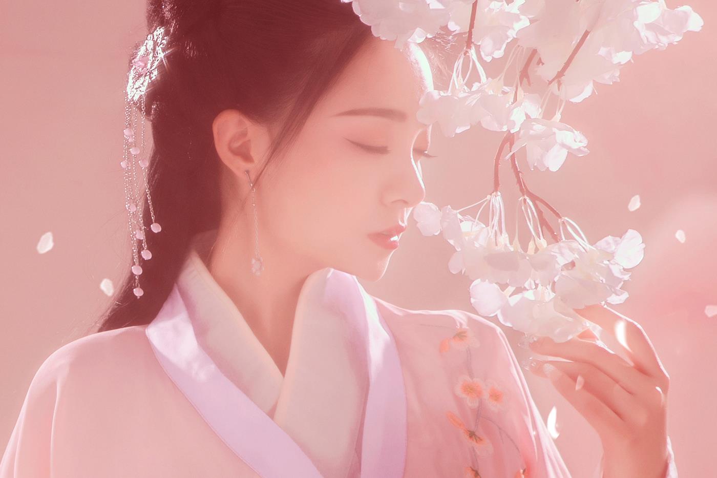 [YITUYU艺图语] 2022.02.18 桃憬洛 倩宝 [23P/666MB]