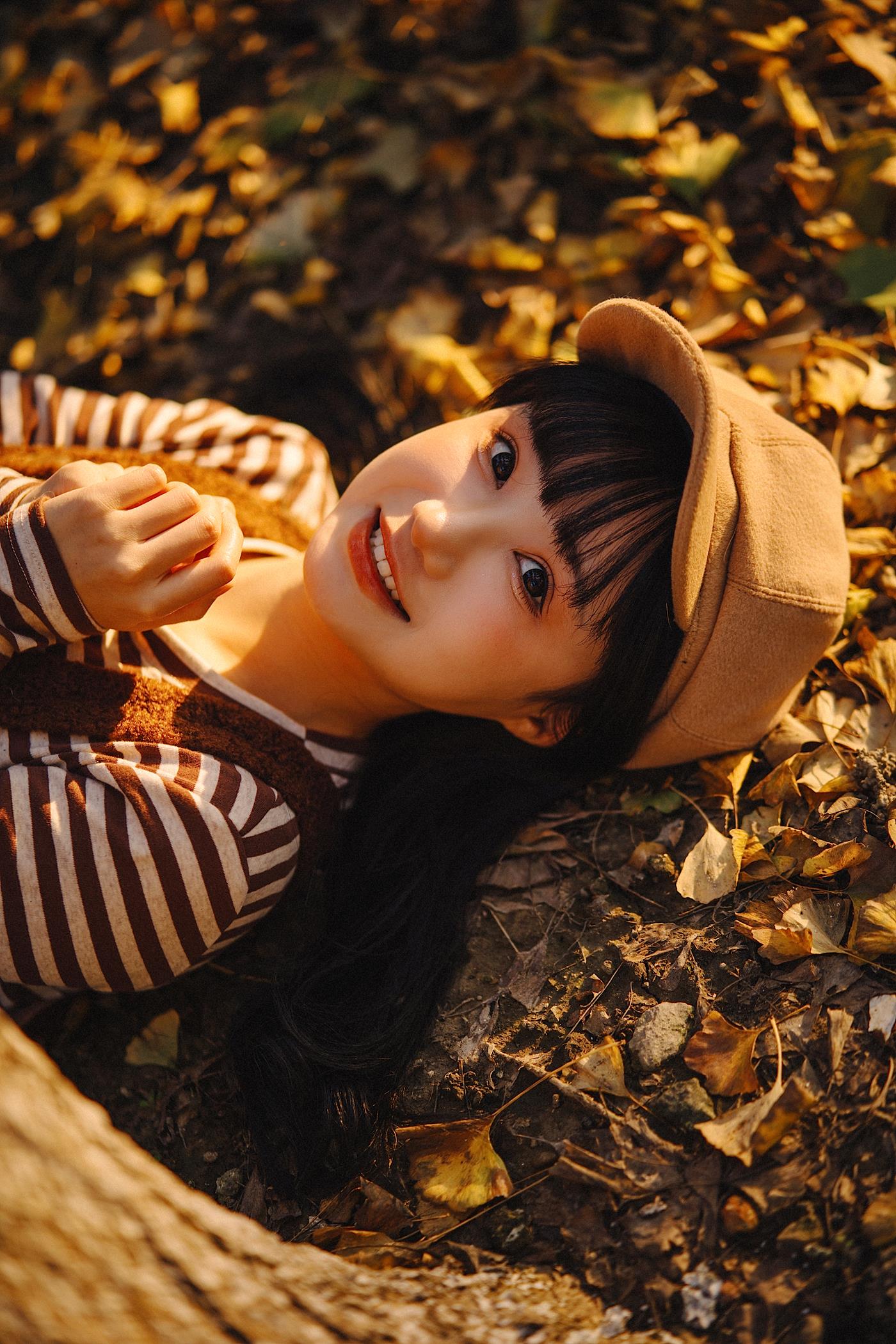 [YITUYU艺图语] 2022.02.19 银杏小记 周小兔呀 [27P/346MB]