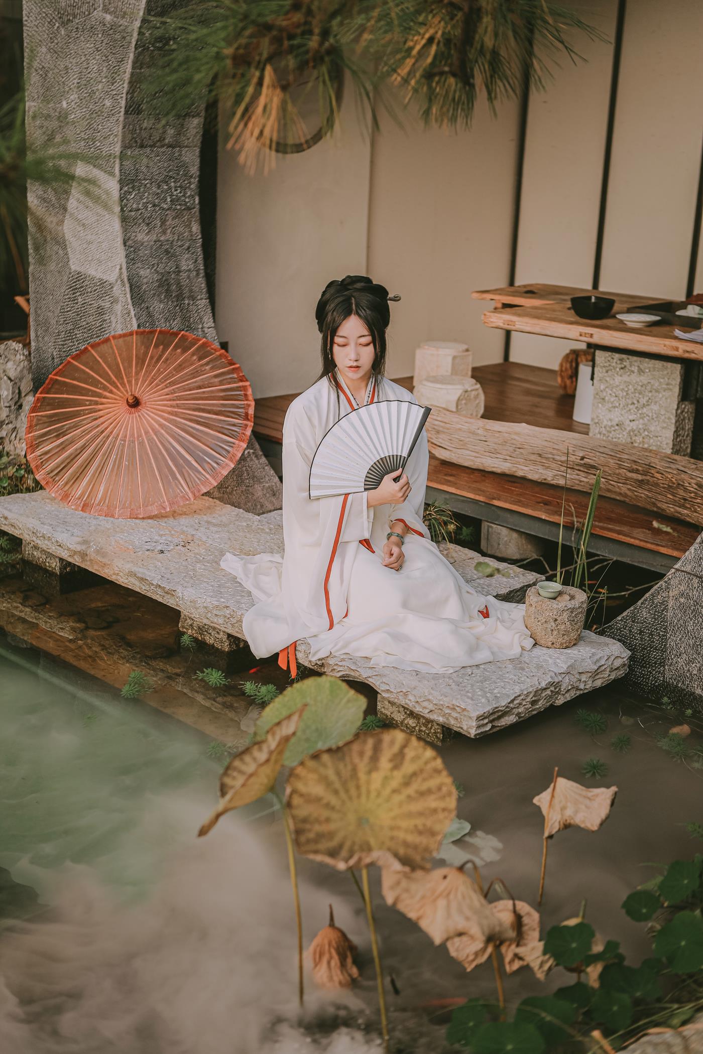 [YITUYU艺图语] 2022.02.22 闲愁一半 彭娘 [25P/102MB]