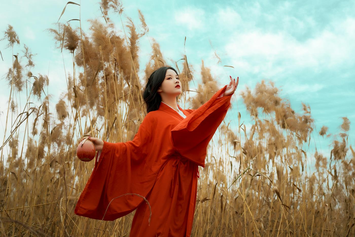 [YITUYU艺图语] 2022.02.25 芦苇乐修 南浔儿 [27P/275MB]