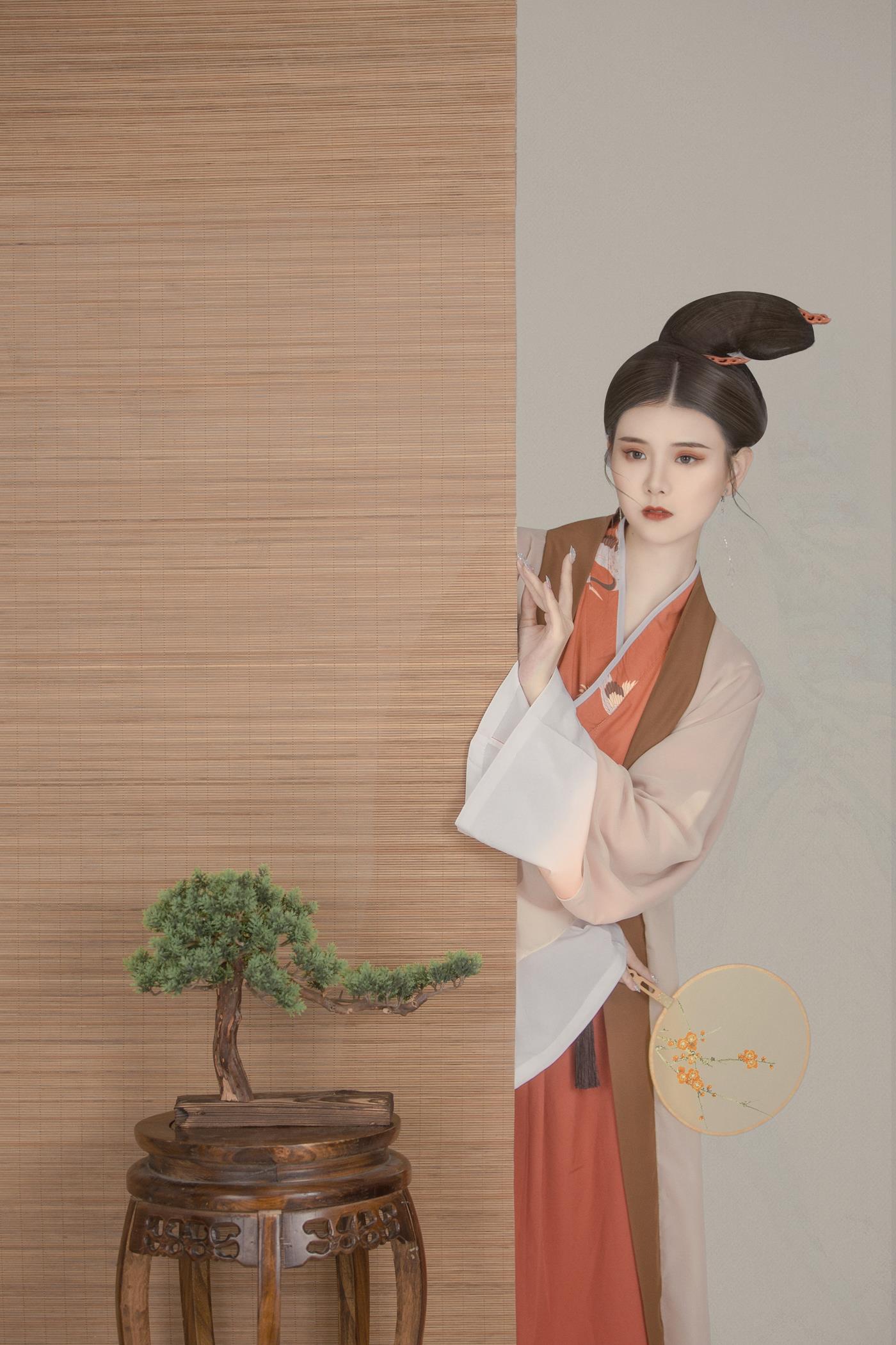 [YITUYU艺图语] 2022.03.04 惜秋华 欣宝 [22P/479MB]