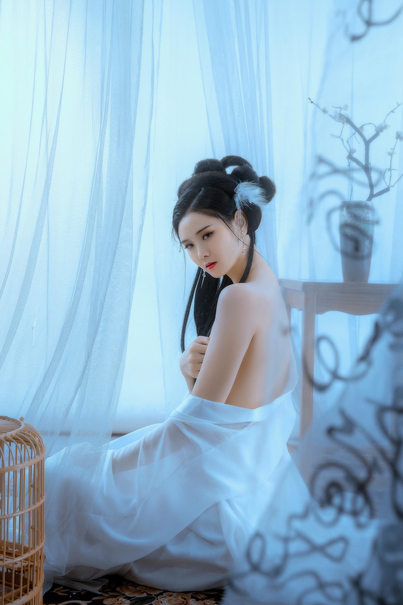 [YITUYU艺图语] 2022.03.05 青狐 欣宝 [22P/245MB]