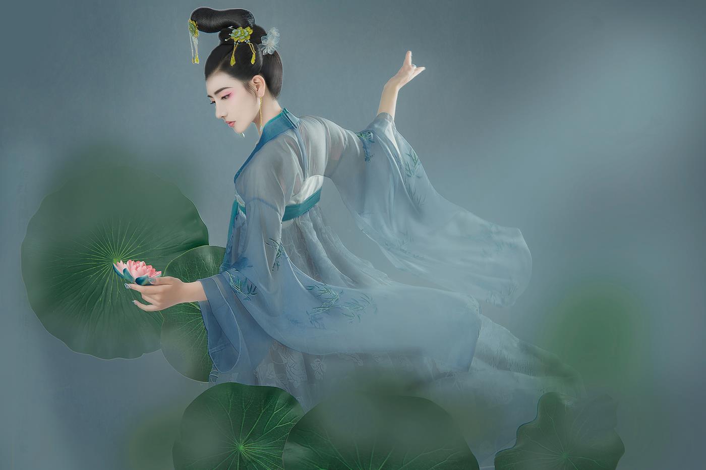 [YITUYU艺图语] 2022.02.11 咏莲 唯宝 [22P/219MB]