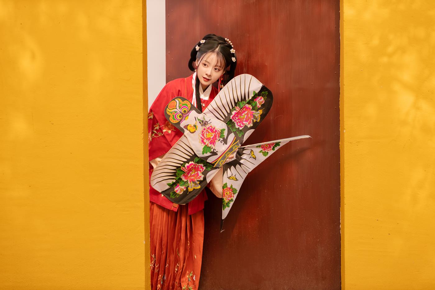 [YITUYU艺图语] 2022.02.24 秋下虞 花骨骨Kitty [25P/177MB]