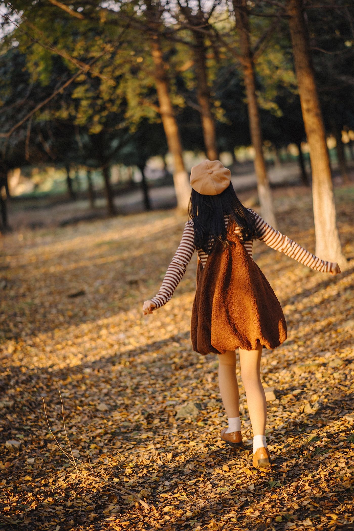 [YITUYU艺图语] 2022.02.19 银杏小记 周小兔呀 [27P/346MB]