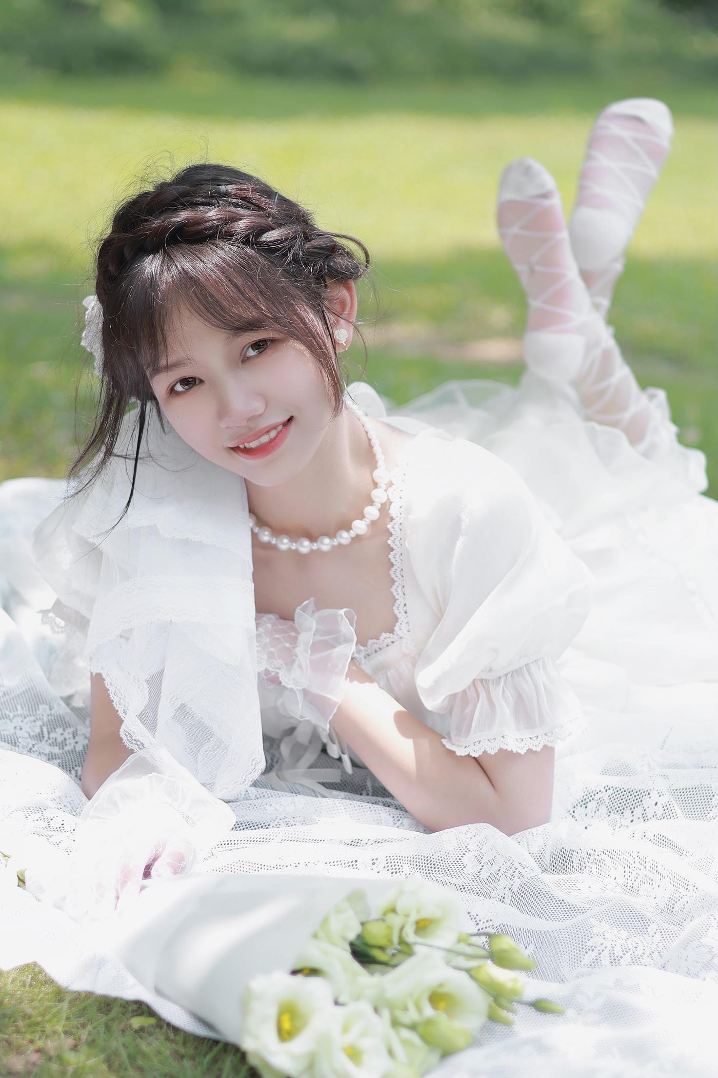 [YITUYU艺图语] 2022.02.25 芙拉小姐 欣雨 [34P/342MB]